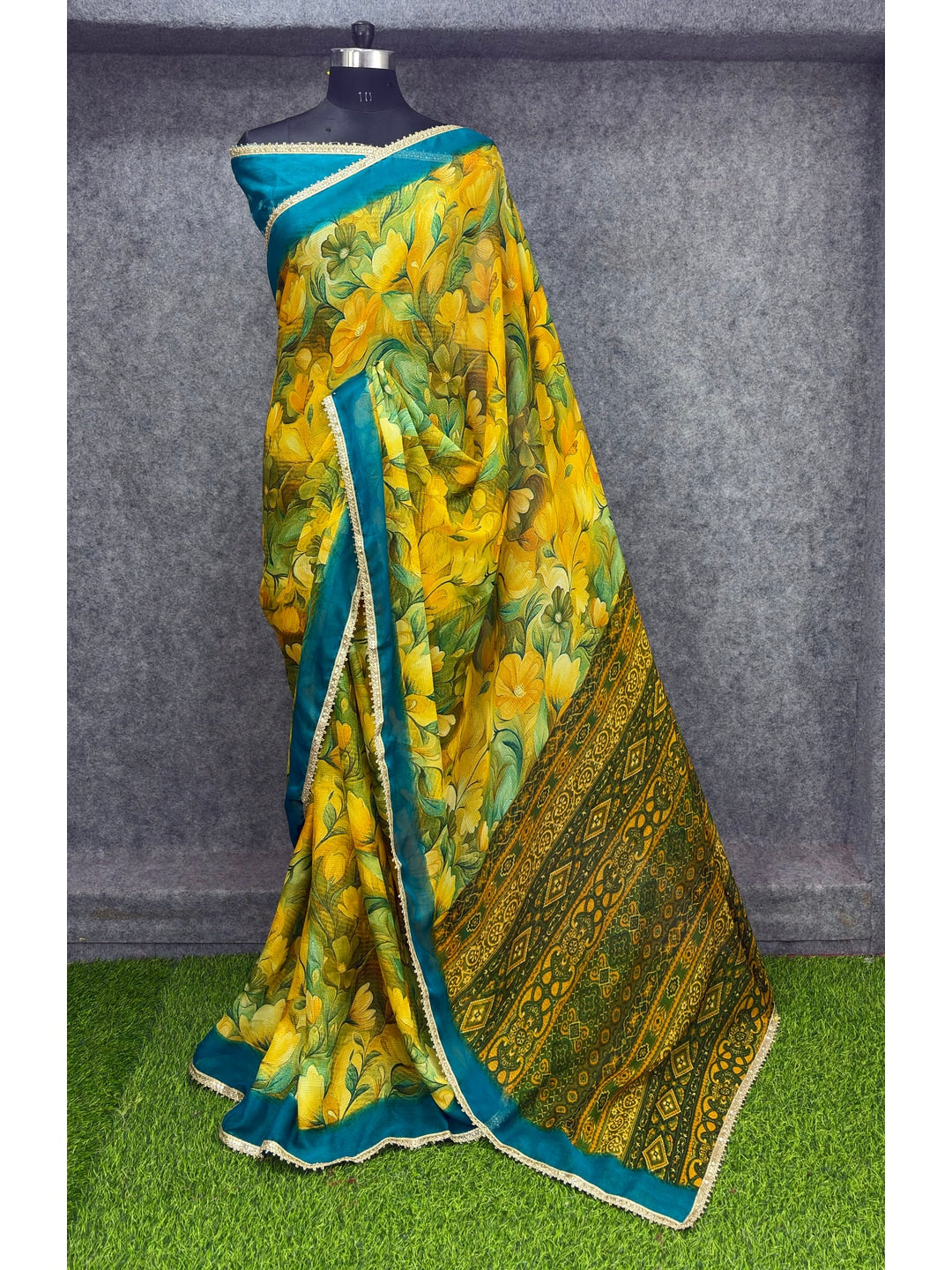 Peachmode Yellow Floral Printed Georgette Saree - Image 4