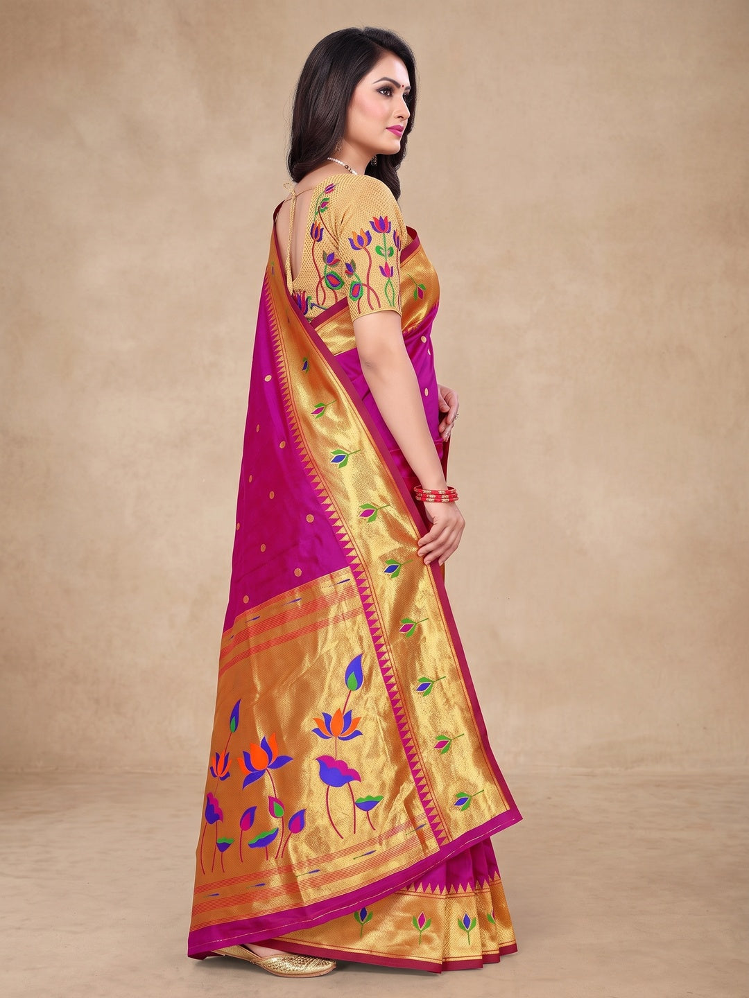 Peachmode Magenta Pure Silk Lotus Woven Saree - Image 3