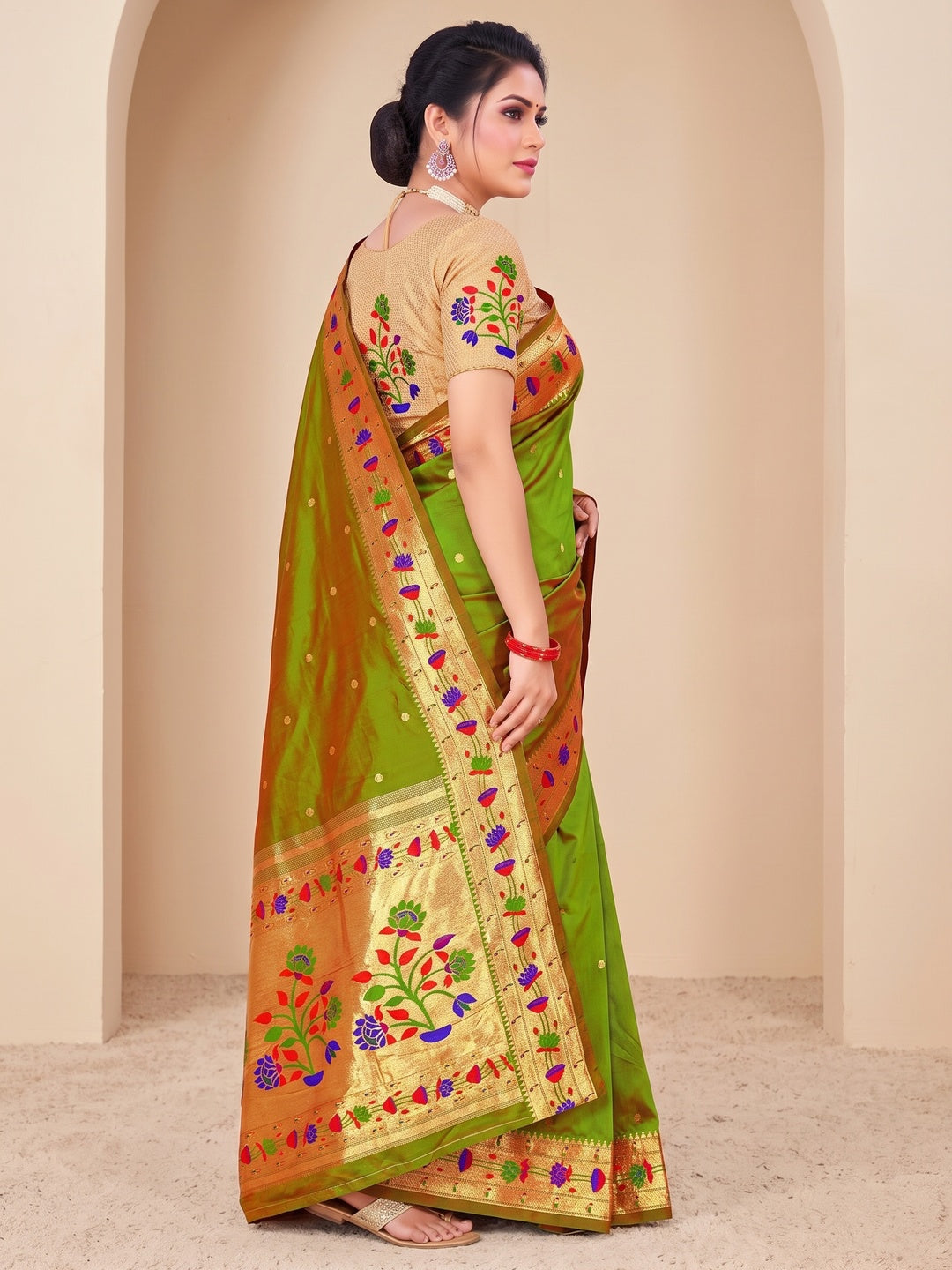 Peachmode Olive Pure Silk Floral Pot Woven Saree - Image 4