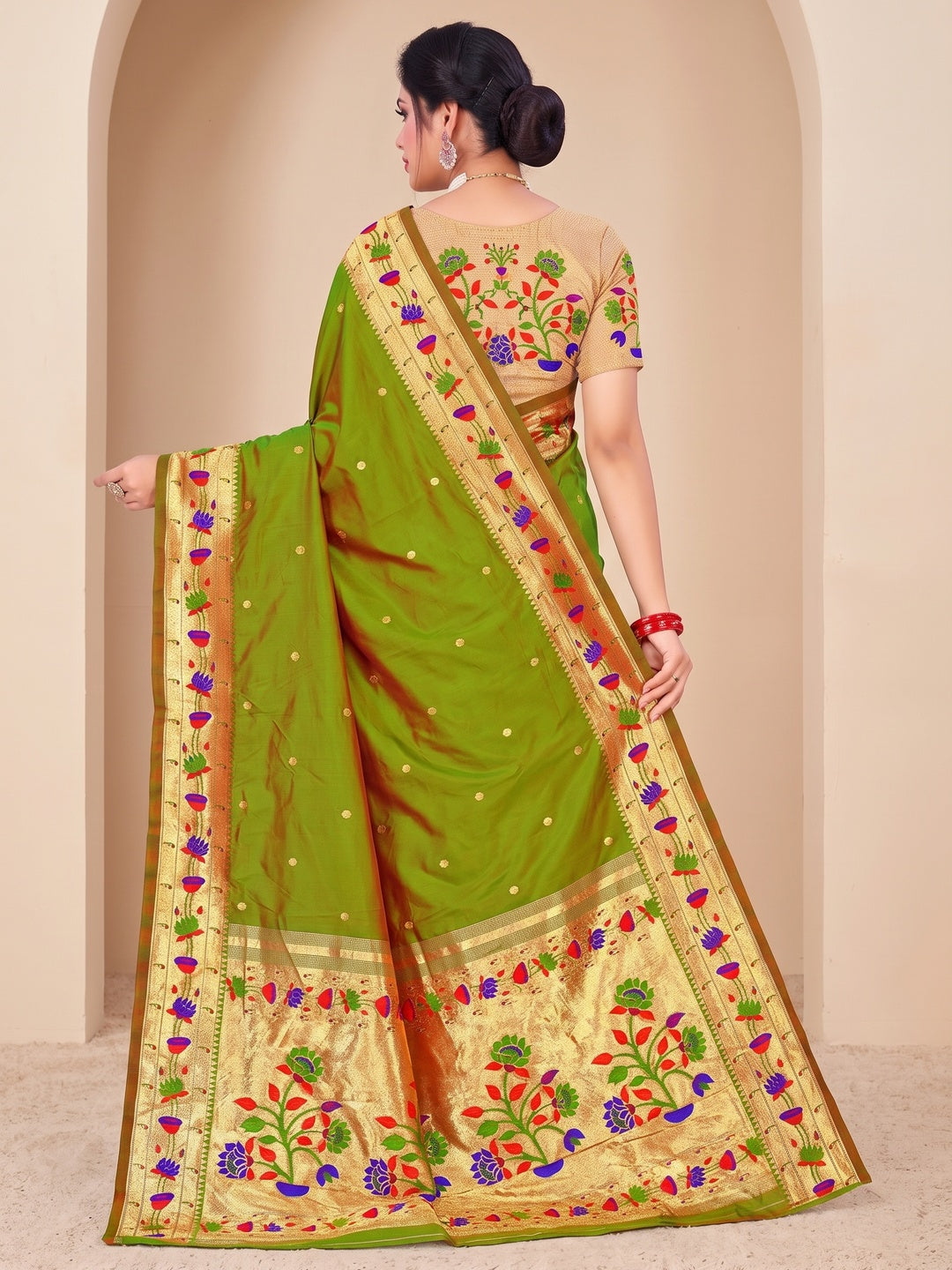 Peachmode Olive Pure Silk Floral Pot Woven Saree - Image 5
