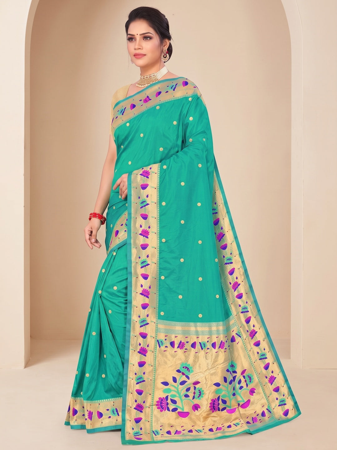 Peachmode Sea Green Pure Silk Floral Pot Woven Saree - Image 3
