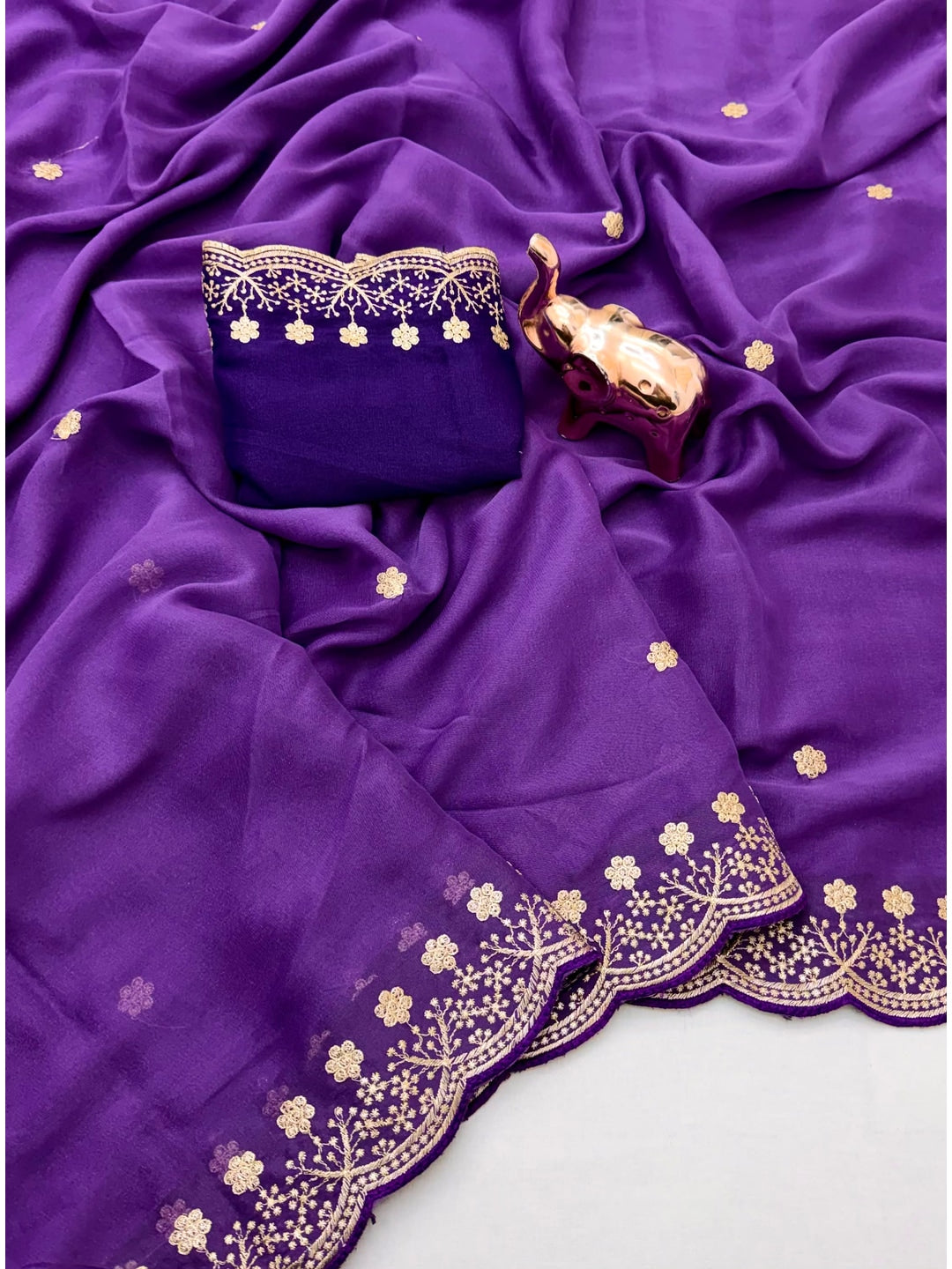 Peachmode Purple Floral Embroidered Georgette Saree - Image 3