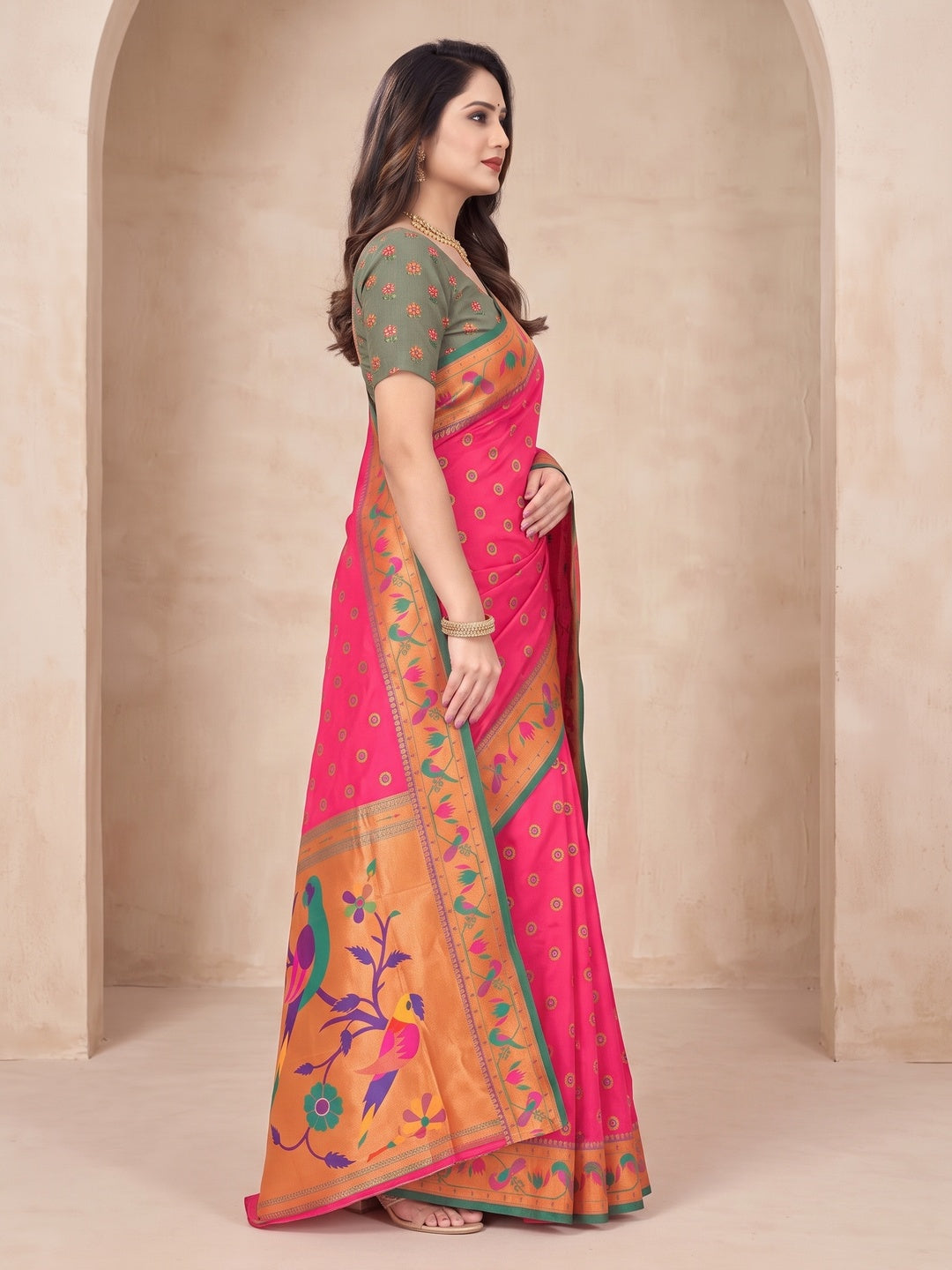 Peachmode Hot Pink Pure Silk Paithani Parrot Woven Saree - Image 4