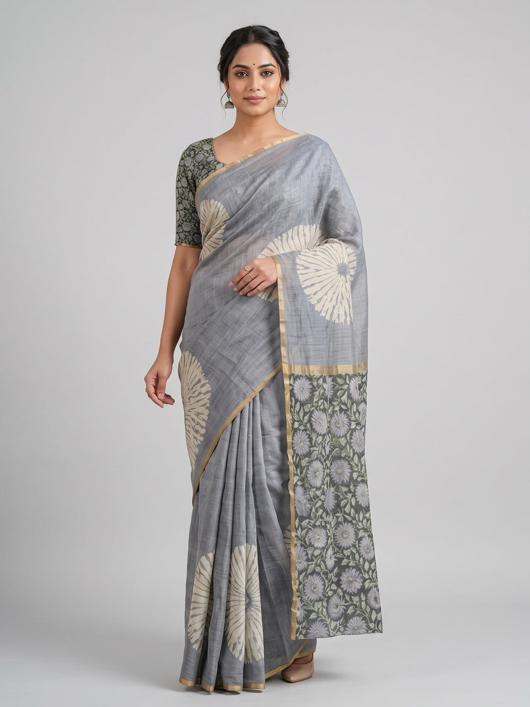 Grey Linen Saree with White Abstract Design Lightweight Comfortable Outfit - Image 2