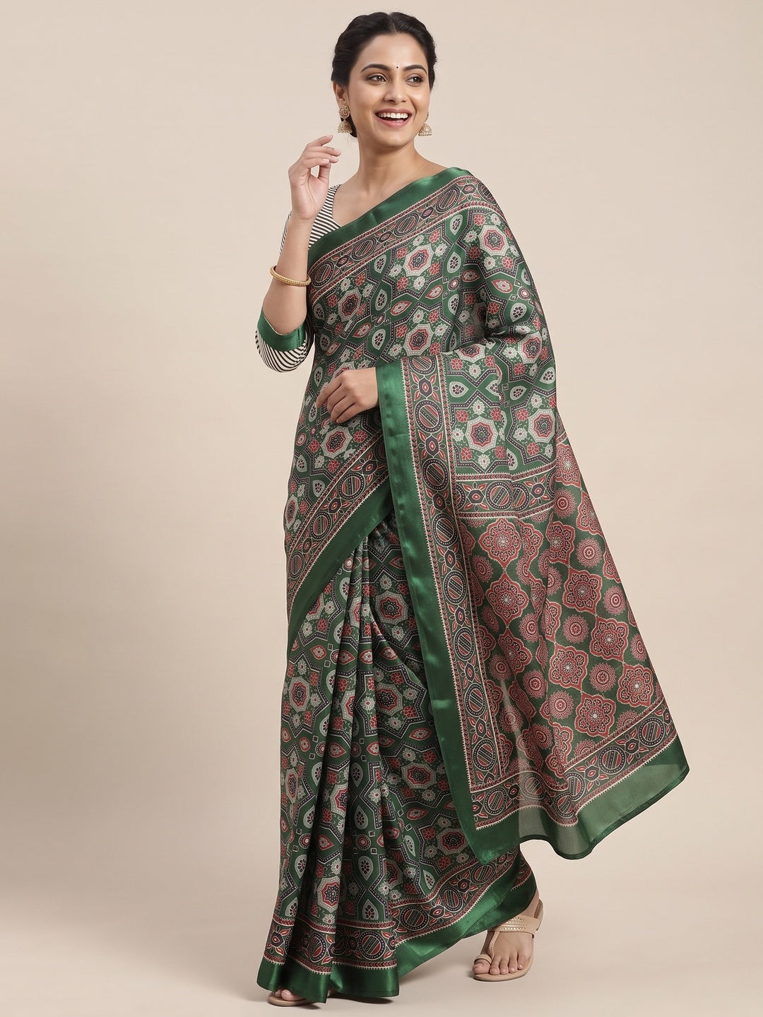 Modern Style Green Ajrakh Printed Crepe Silk Saree for Elegant Party Occasions - Image 4