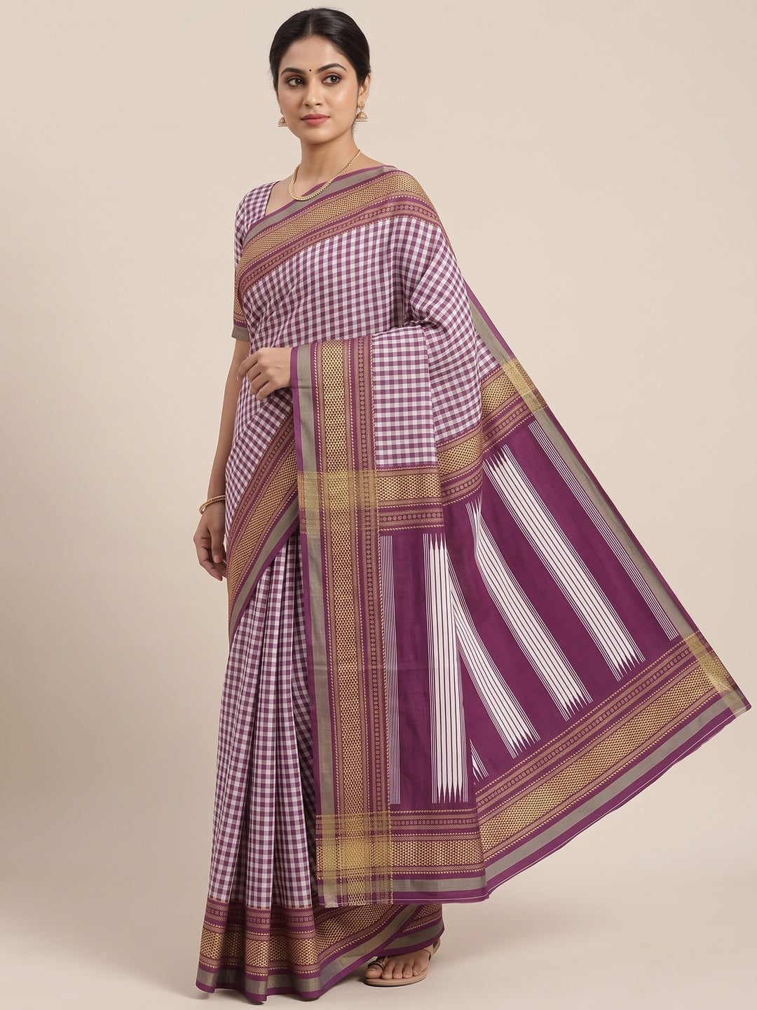 Peachmode Wine Checkered Mul Cotton Saree - Image 5