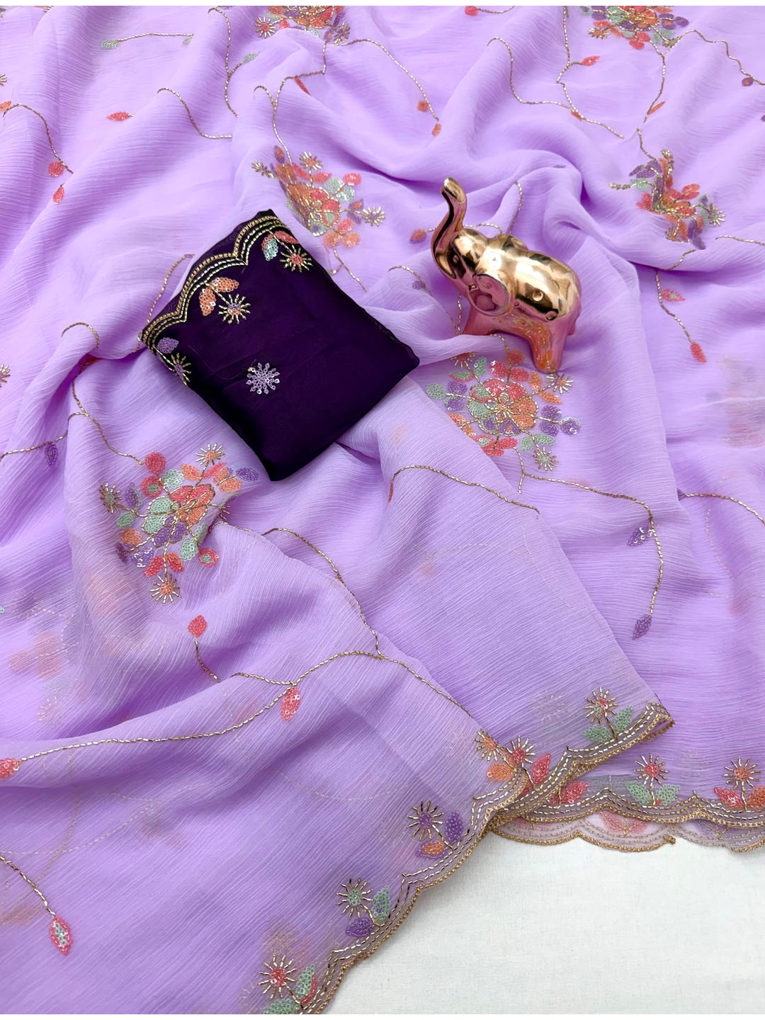 Peachmode Lavender Floral Hand Work Georgette Chiffon Saree - Image 3