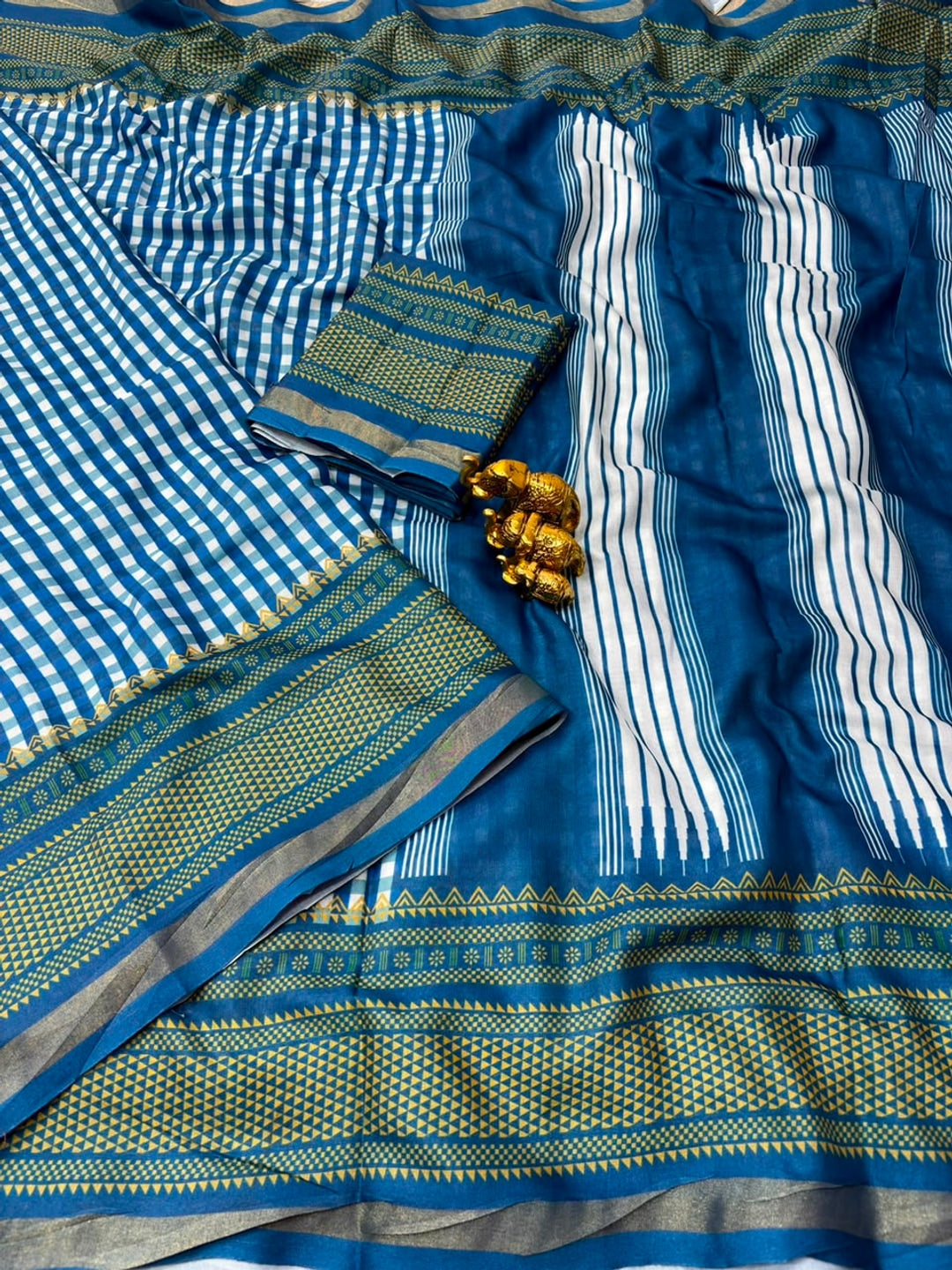 Peachmode Rama Blue Checkered Mul Cotton Saree - Image 4