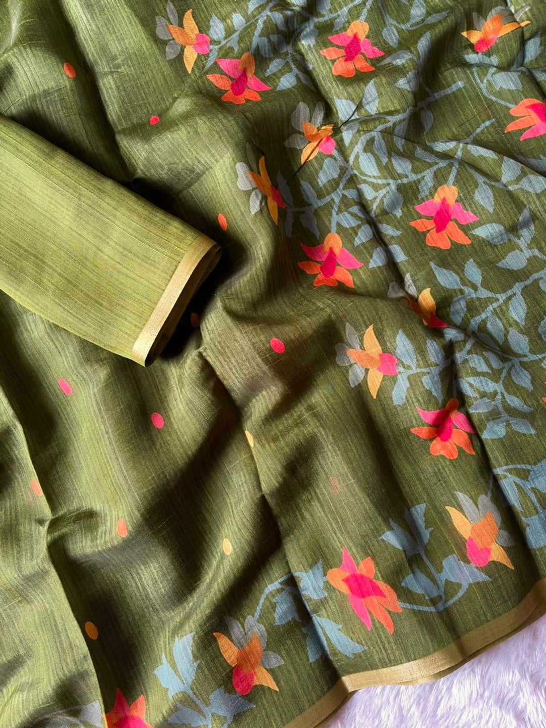Peachmode Olive Woven Floral Cotton Silk Saree - Image 3
