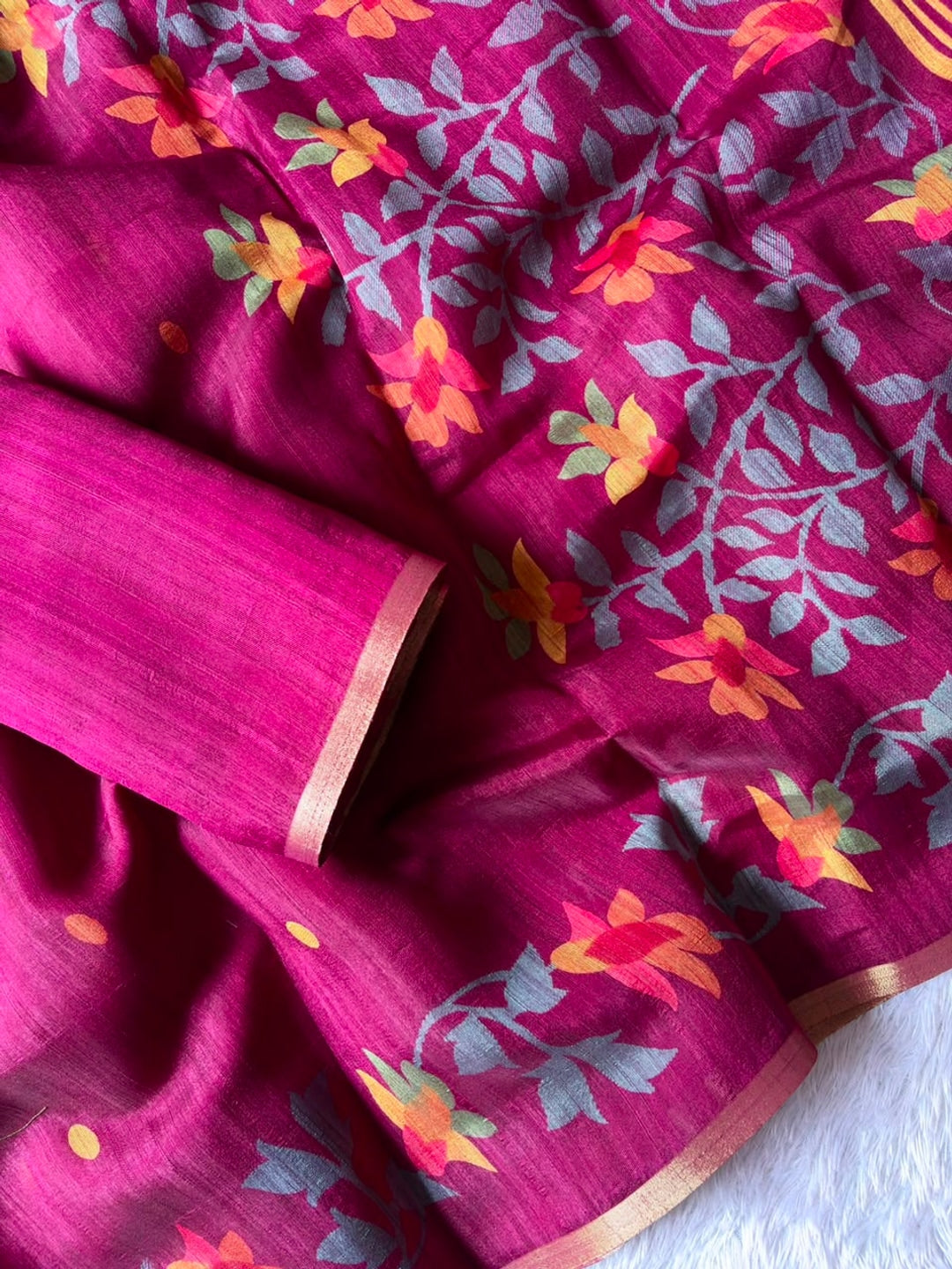 Peachmode Wine Woven Floral Cotton Silk Saree - Image 2