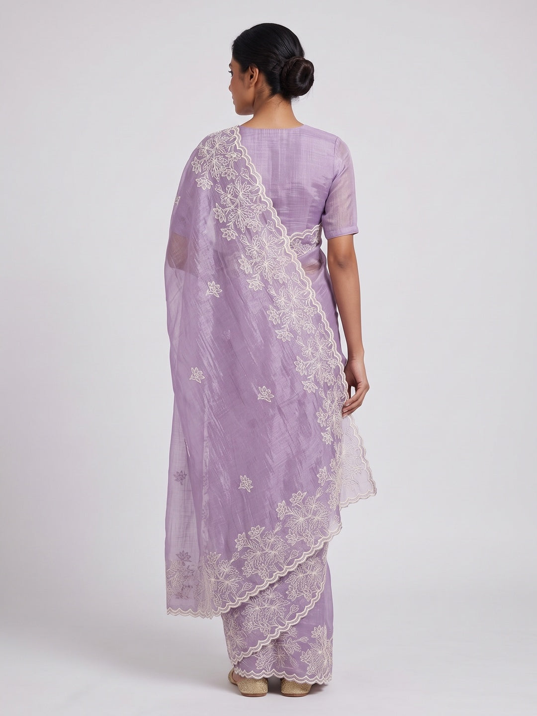 Timeless Lavender Floral Organza Saree with Embroidery for Parties - Image 2
