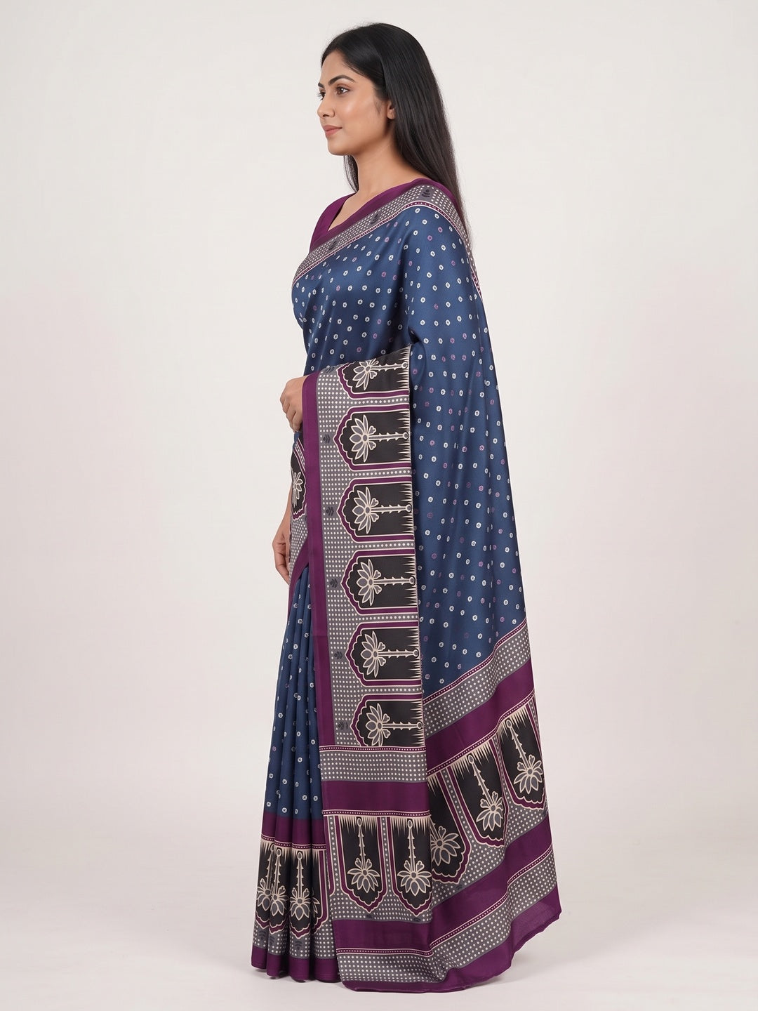 Classic Navy Blue Crepe Silk Saree Enhanced with Bandhani Work for Timeless Appeal - Image 3
