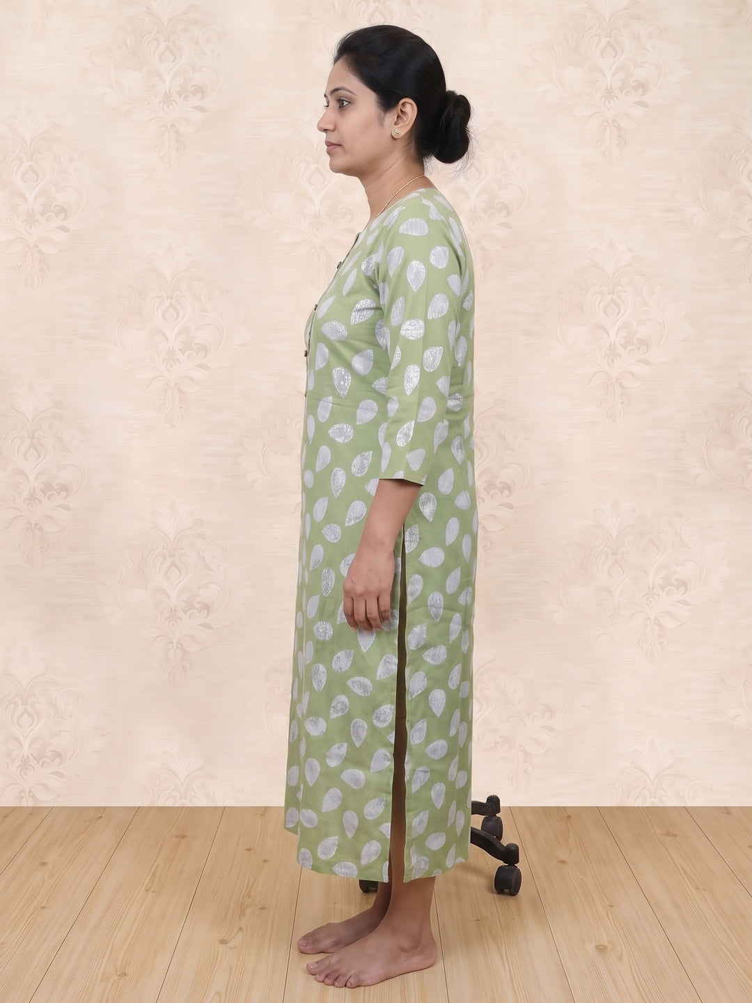 Green Floral Printed Rayon Kurti - Image 4
