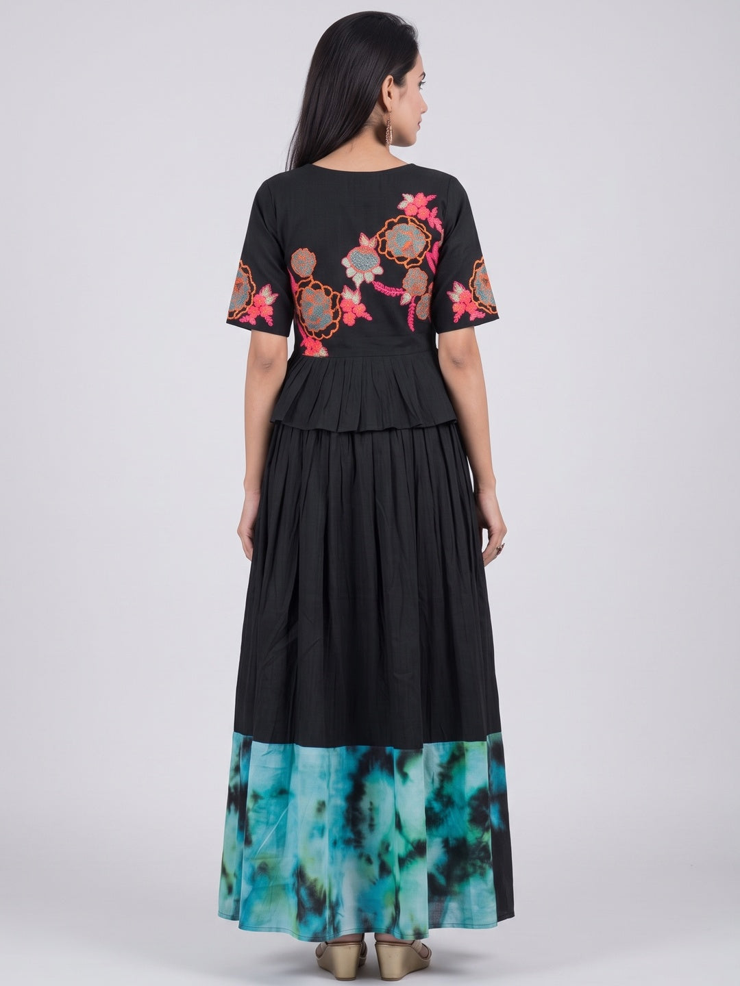 Black Floral Embroidered Linen Kurti Set - Image 2