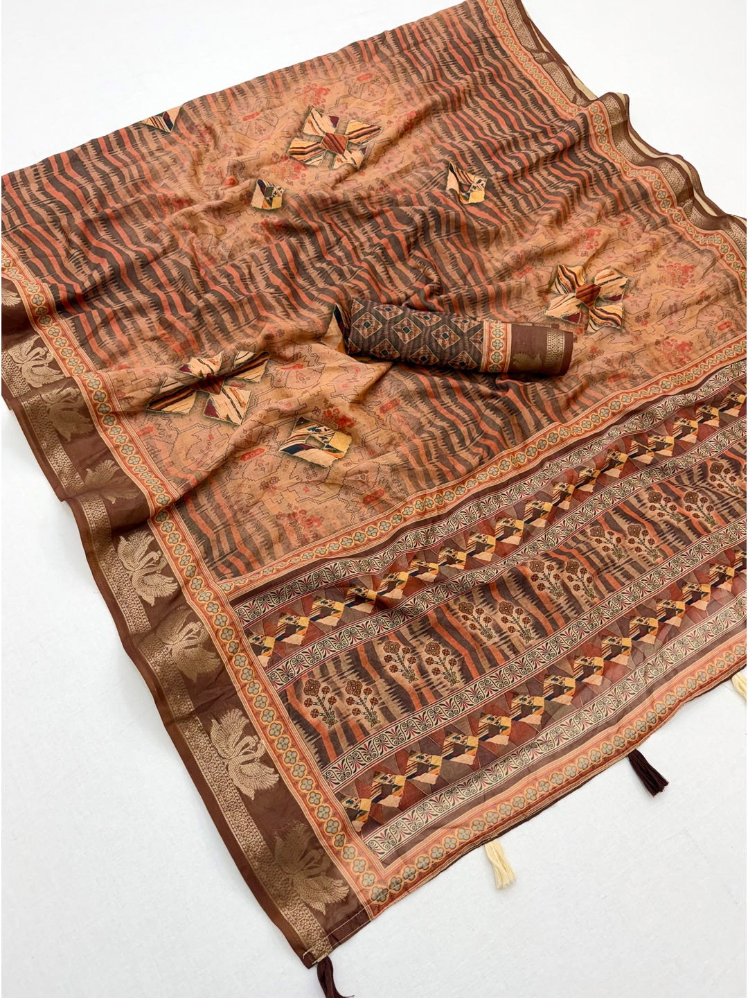 Peachmode Rust Geometric Printed Cotton Saree - Image 3