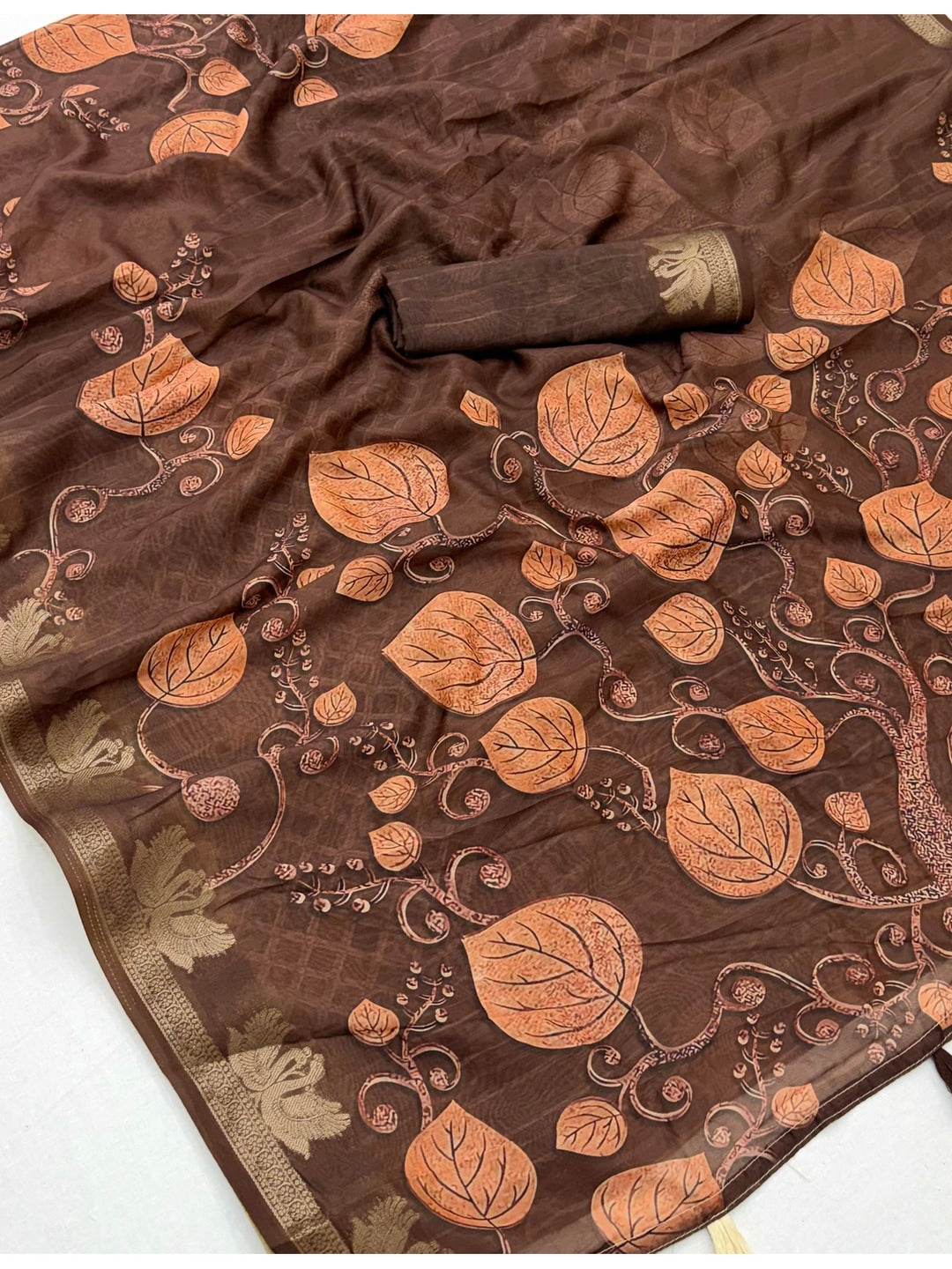 Peachmode Dark Brown Leaf Printed Cotton Saree - Image 5