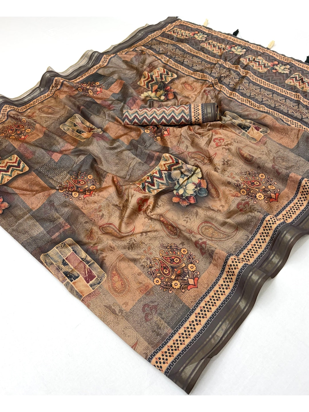 Peachmode Grey Patchwork Paisley Printed Art Silk Saree - Image 3