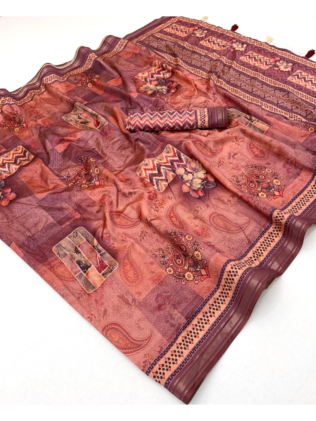Peachmode Pink Patchwork Paisley Printed Art Silk Saree - Image 3