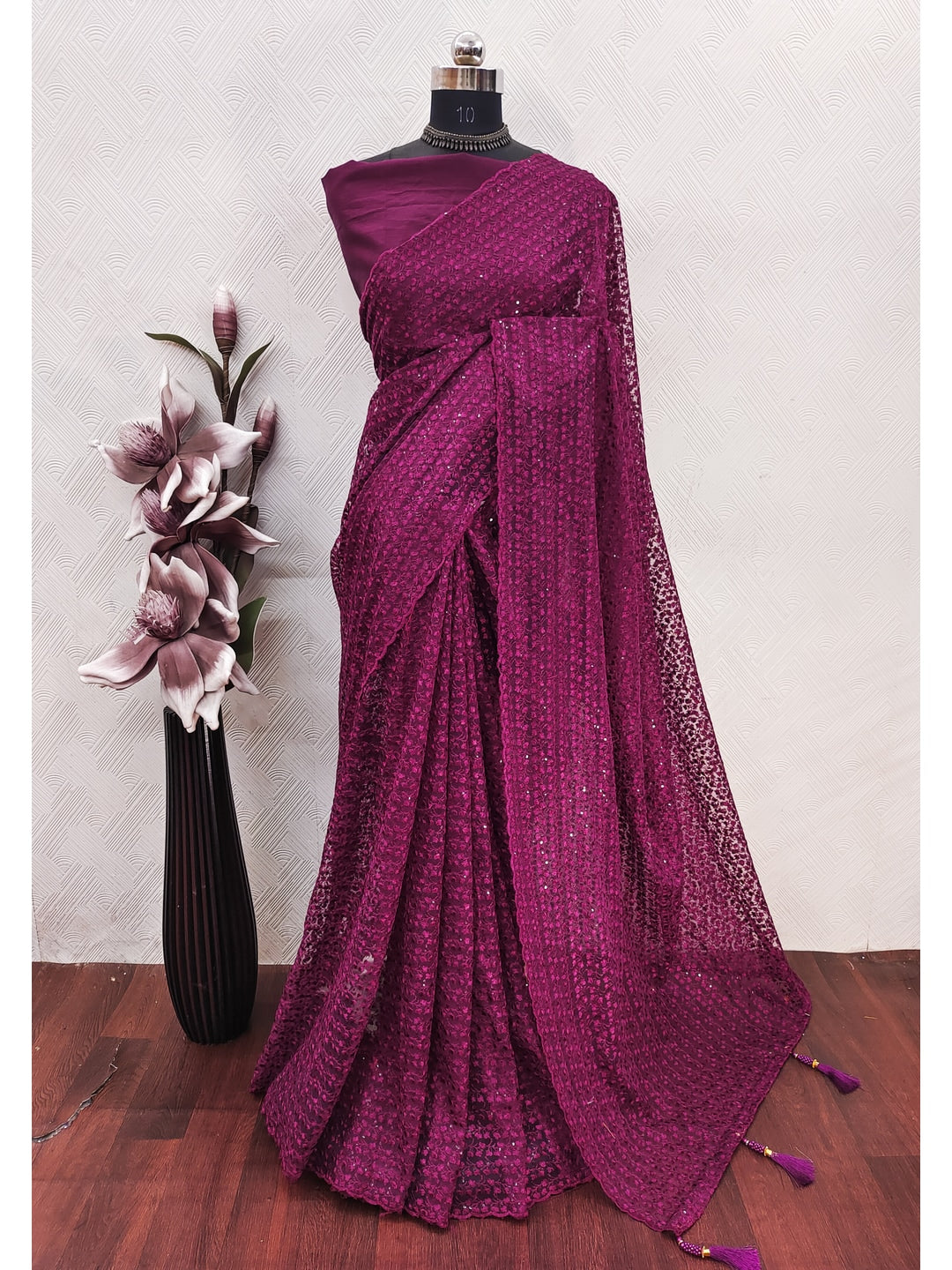 Peachmode Wine Sequin Thread Work Net Saree - Image 4