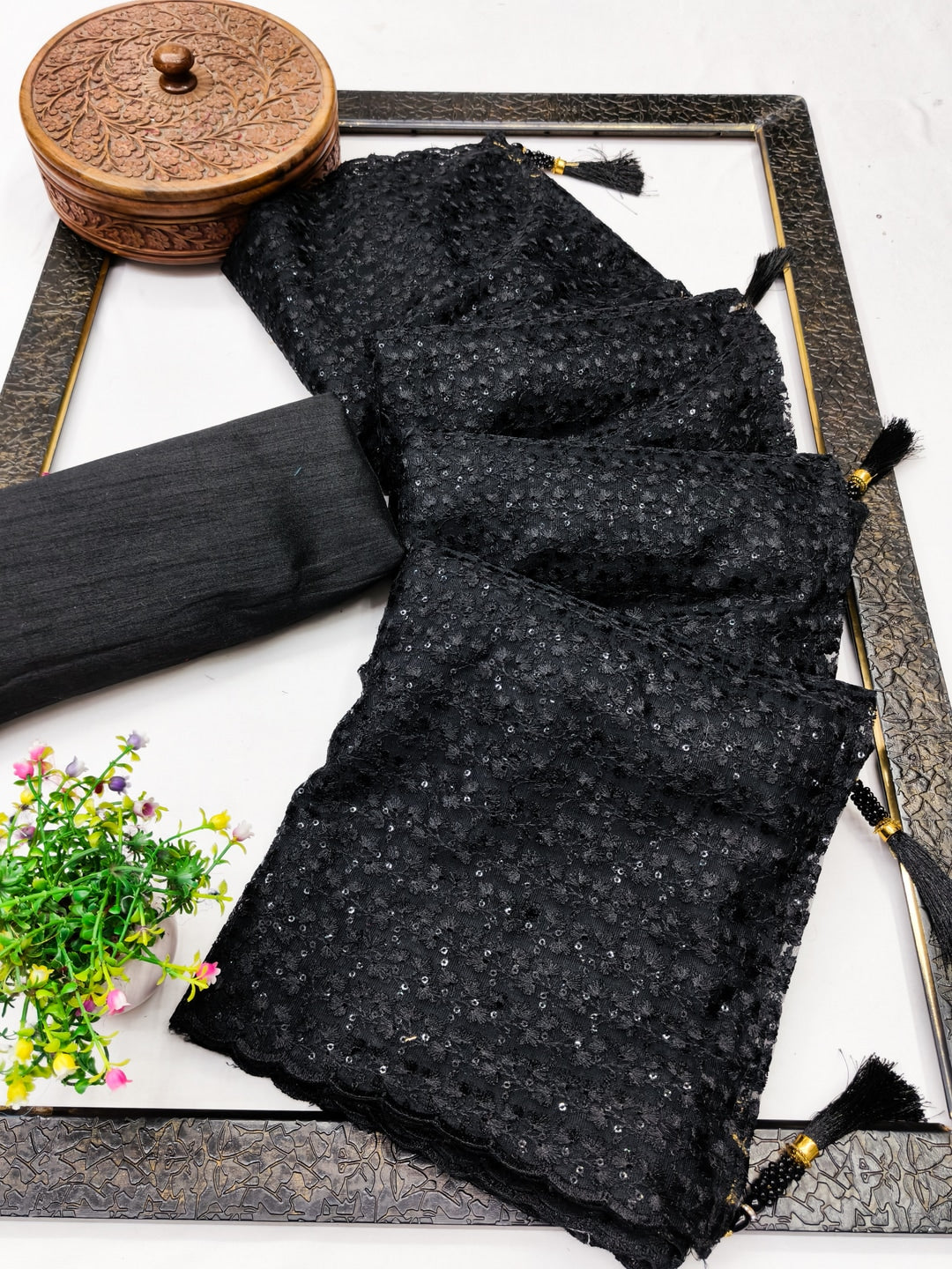 Peachmode Black Sequin Thread Work Net Saree - Image 3