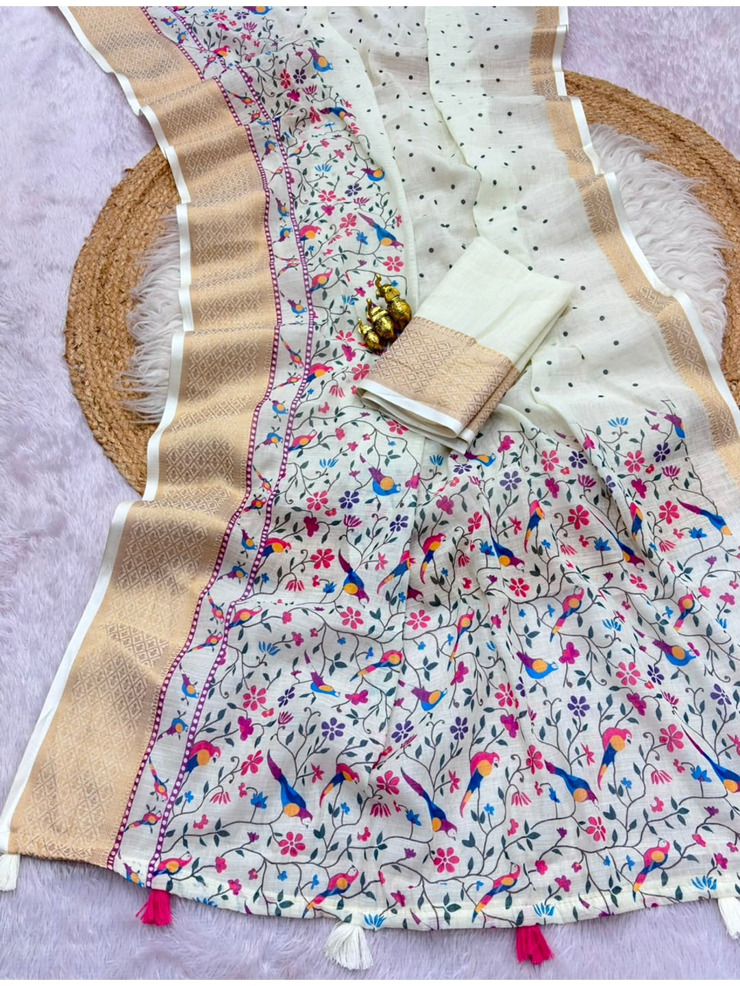 Peachmode White Kalamkari Print Linen Saree With Zari Patta - Image 4