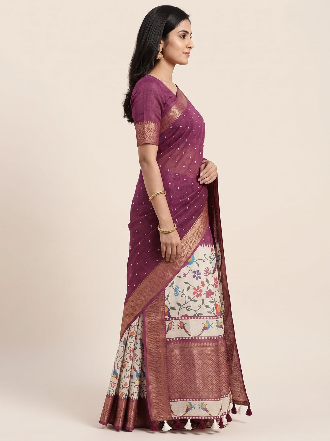 Peachmode Wine Kalamkari Print Linen Saree With Zari Patta - Image 1