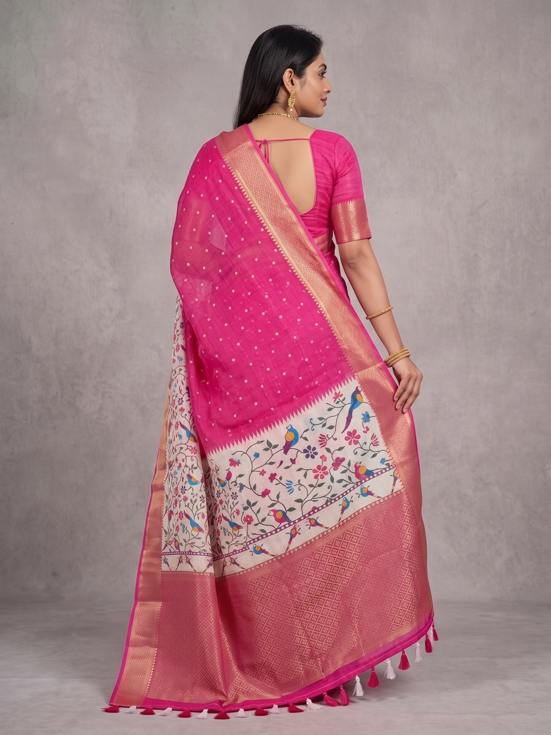 Peachmode Pink Kalamkari Print Linen Saree With Zari Patta - Image 5
