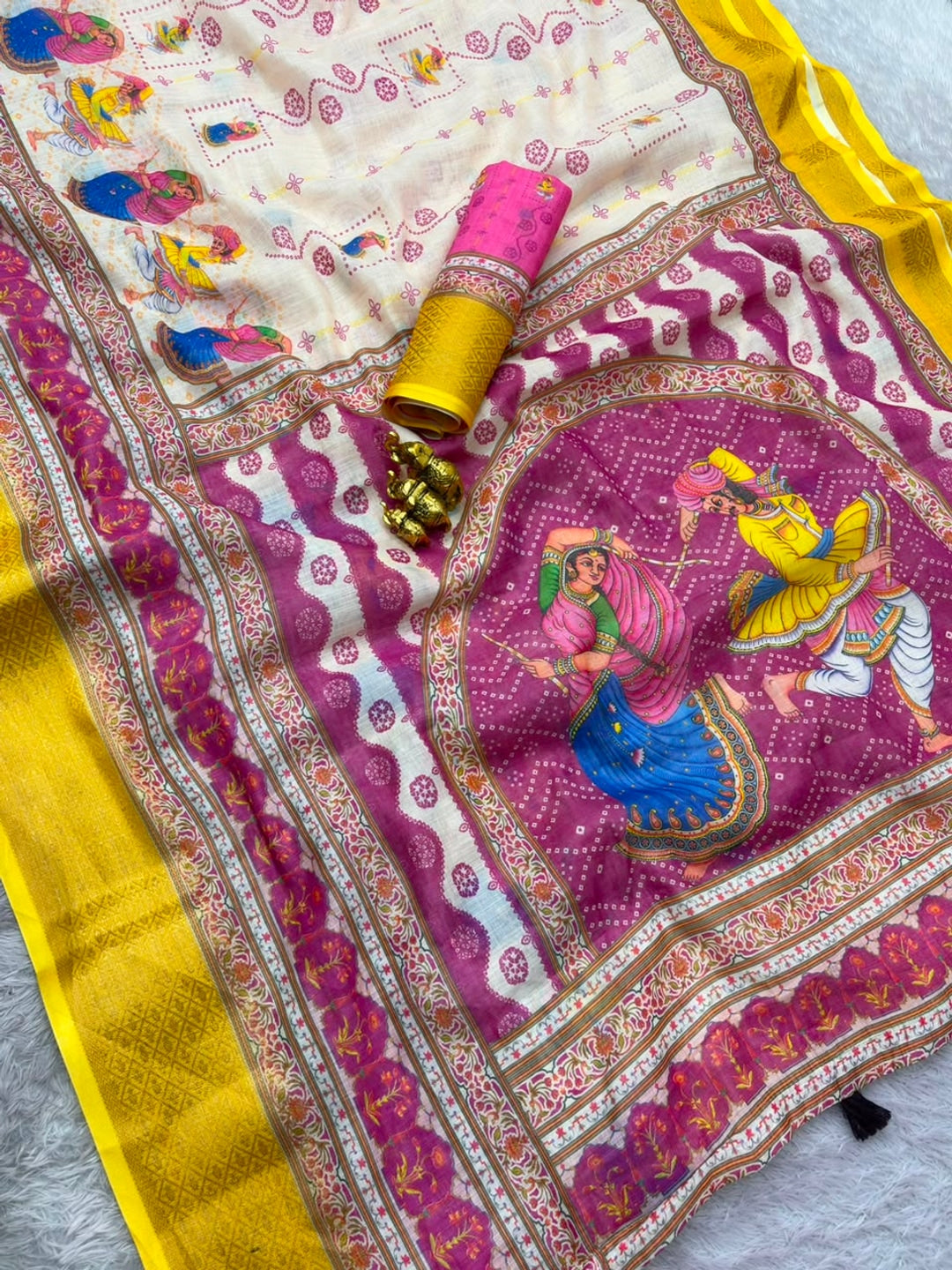 Peachmode Cream Yellow Navratri Print Linen Saree With Zari Patta - Image 3