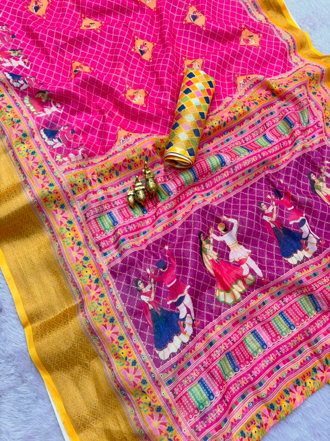 Peachmode Rani Pink Garba Navratri Print Linen Saree - Image 3