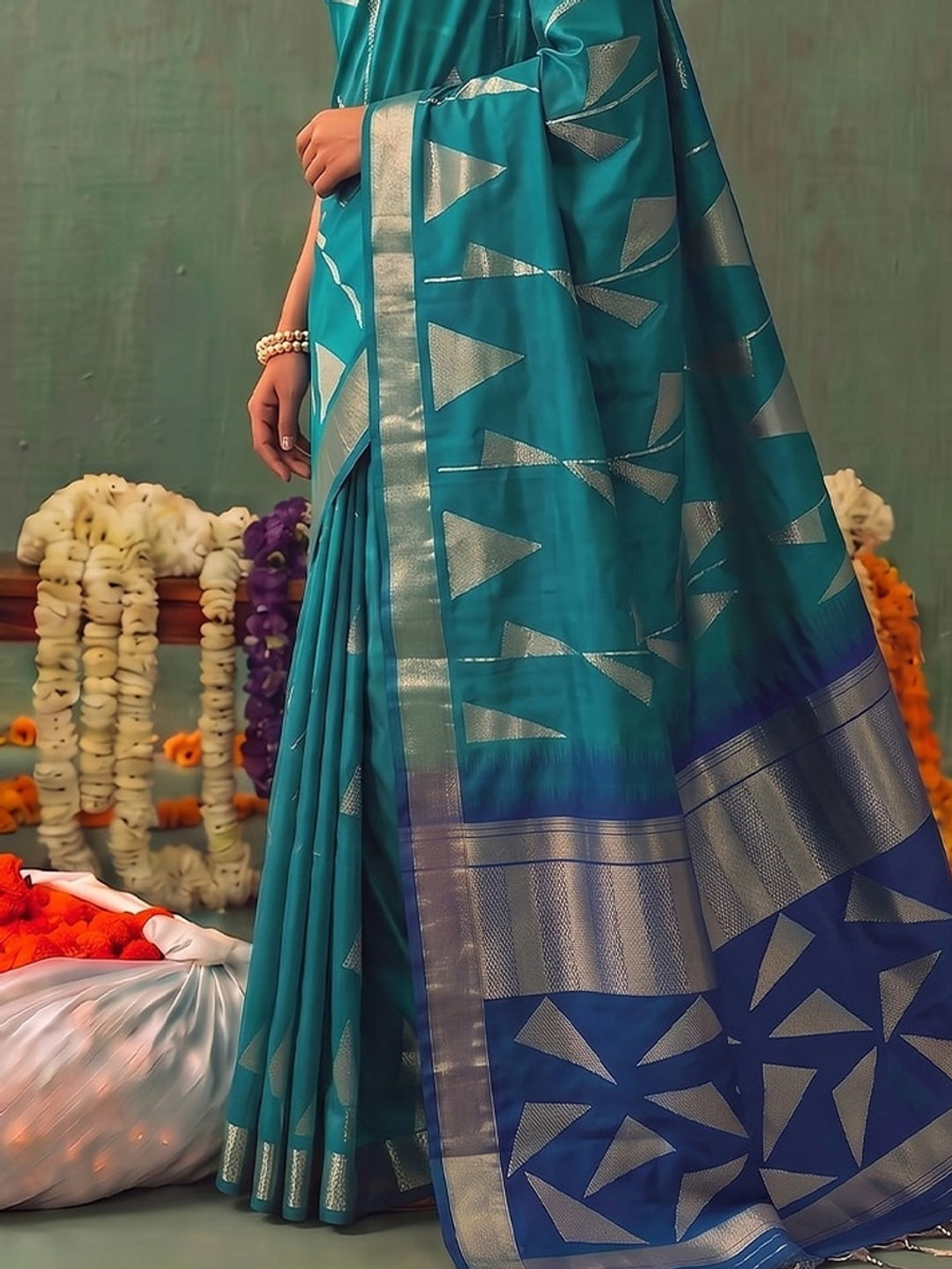 Peachmode Rama Green Silk Blend Woven Saree - Image 5