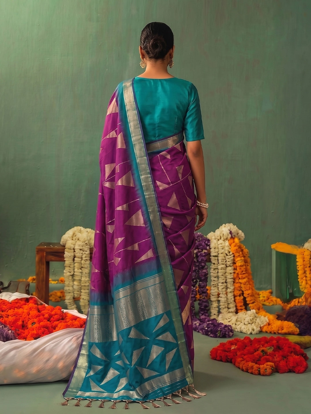 Peachmode Wine Silk Blend Woven Saree - Image 2