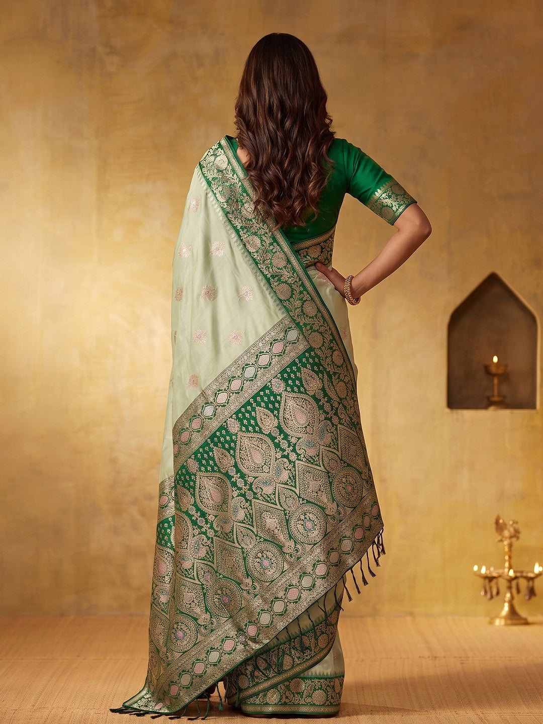 Peachmode Green Silk Blend Woven Saree - Image 3