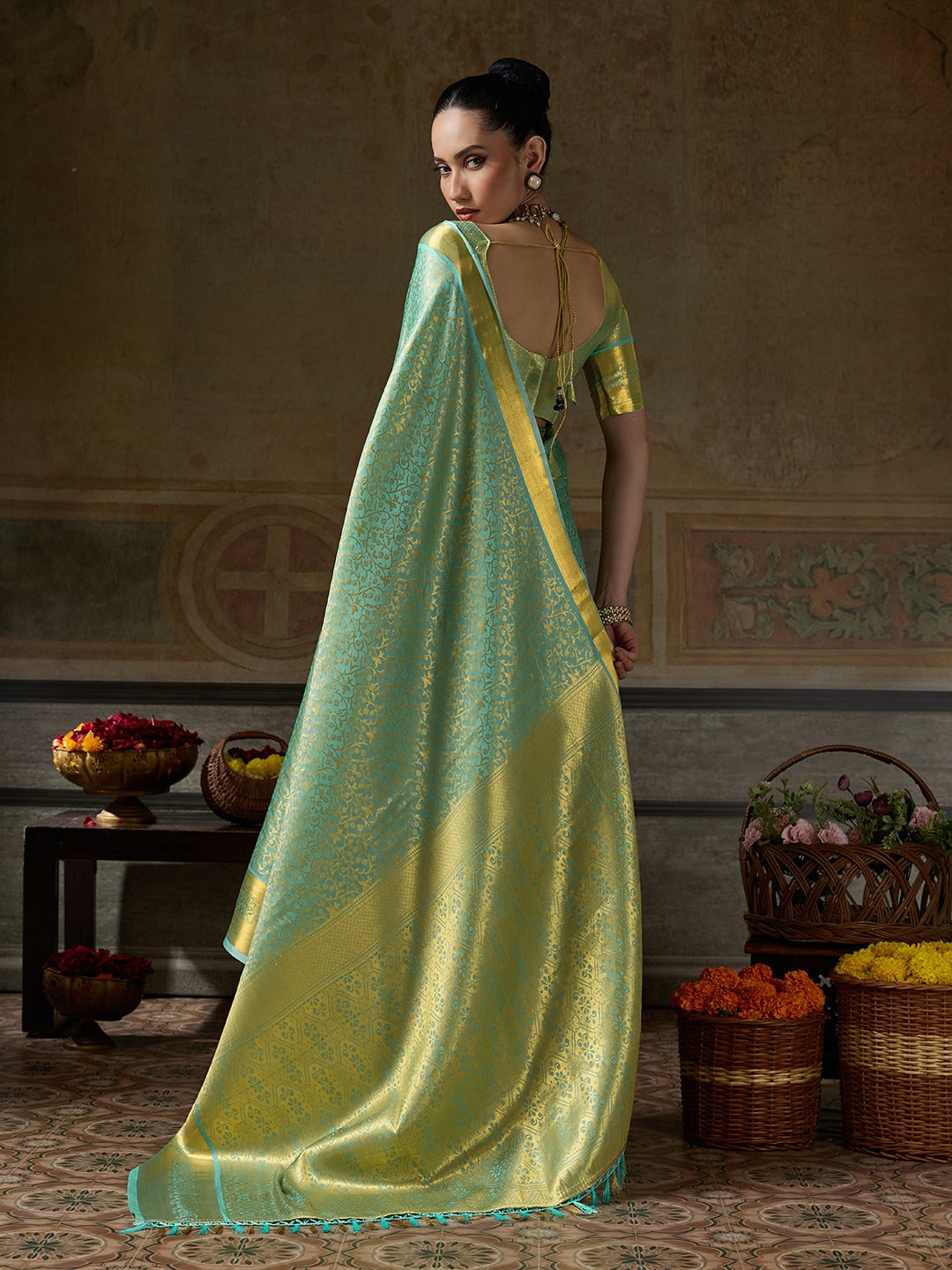 Peachmode Lime Green Kanjivaram Silk Woven Saree - Image 3