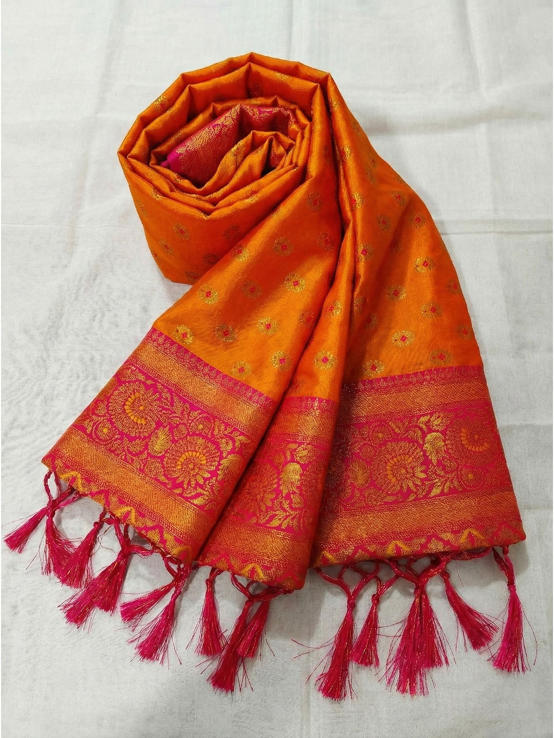 Peachmode Mustard Silk Blend Woven Saree - Image 4