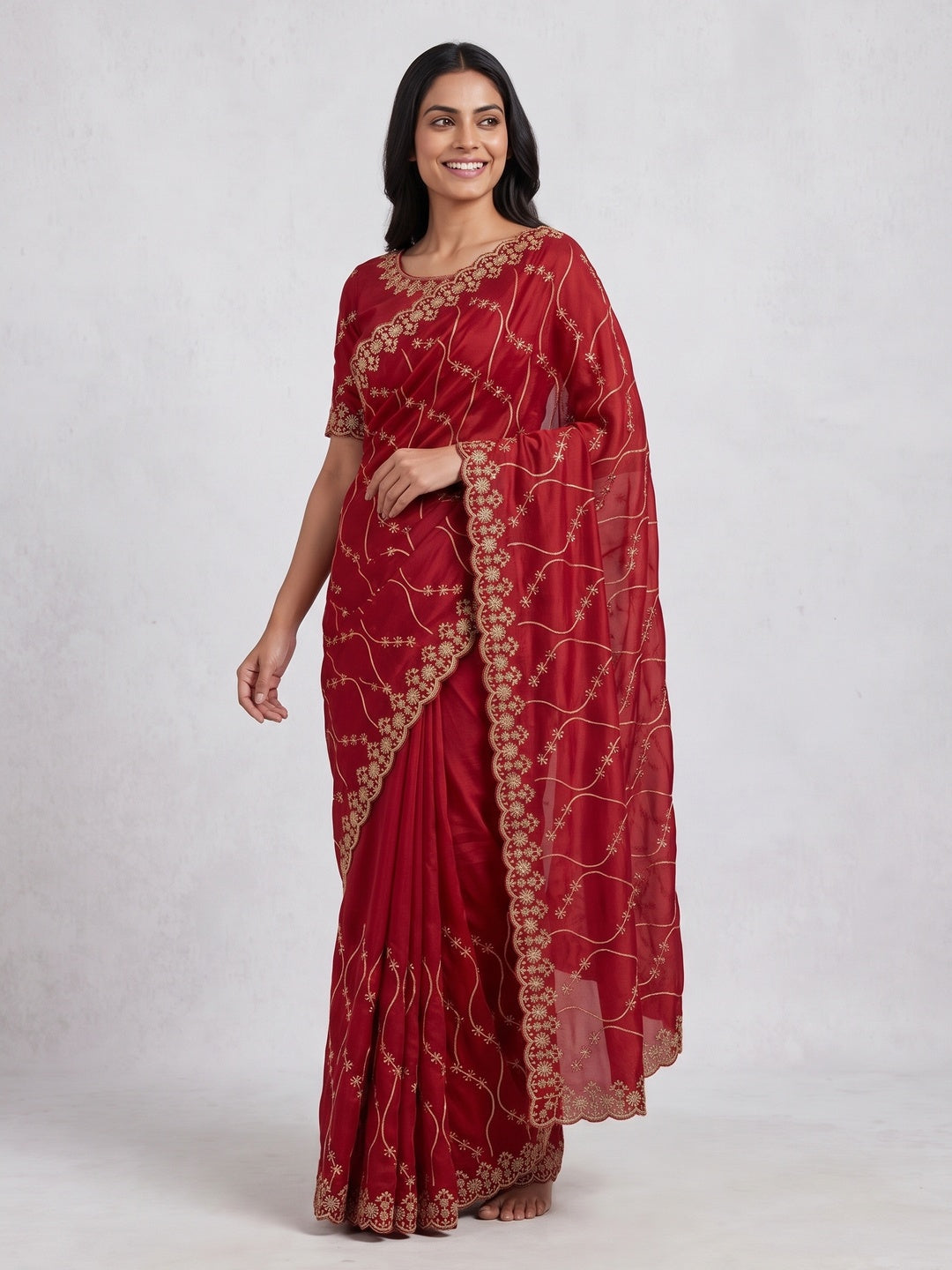 Red Silk Blend Saree with Intricate Thread Embroidery - Image 4