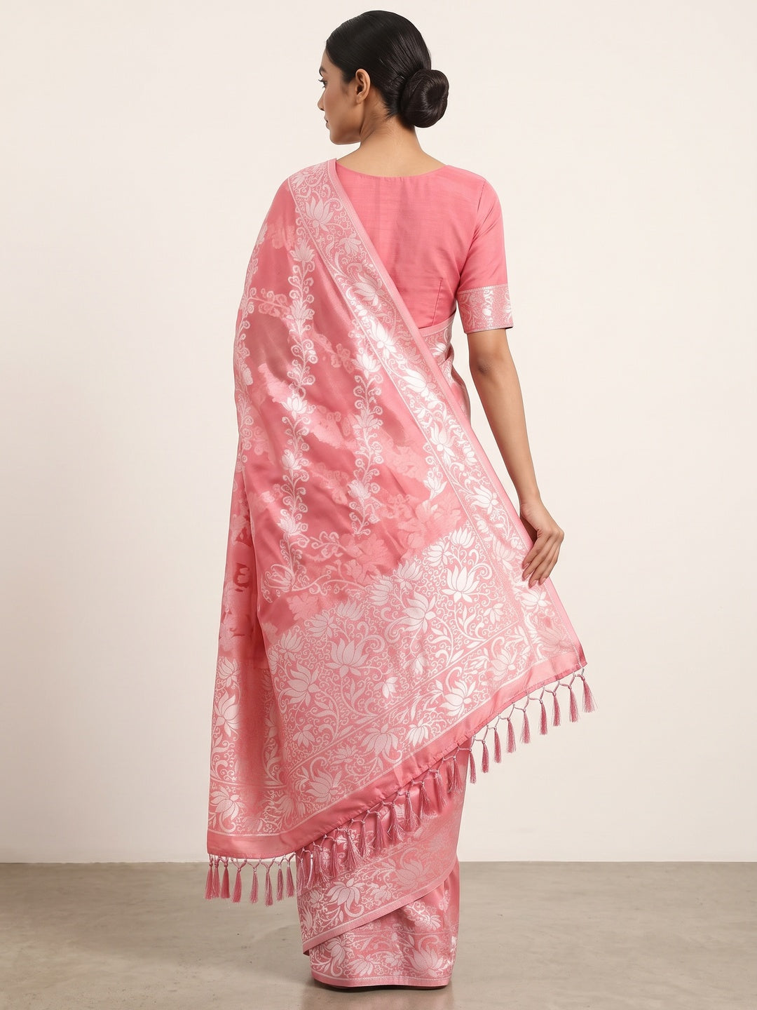 Gajari Pink Floral Woven Banarasi Silk Saree With Tassels - Image 2