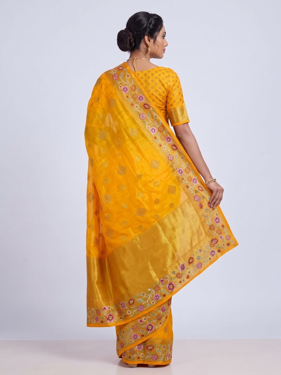Yellow Zari Woven Jacquard Saree With Embroidery Border - Image 2