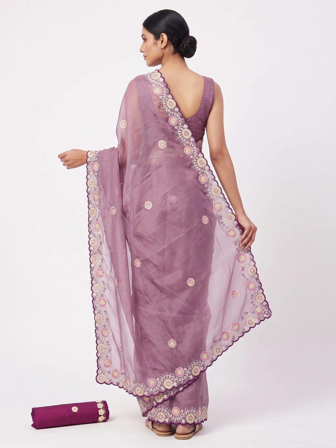Mauve Organza Saree Adorned with Intricate Floral Embroidery - Image 2