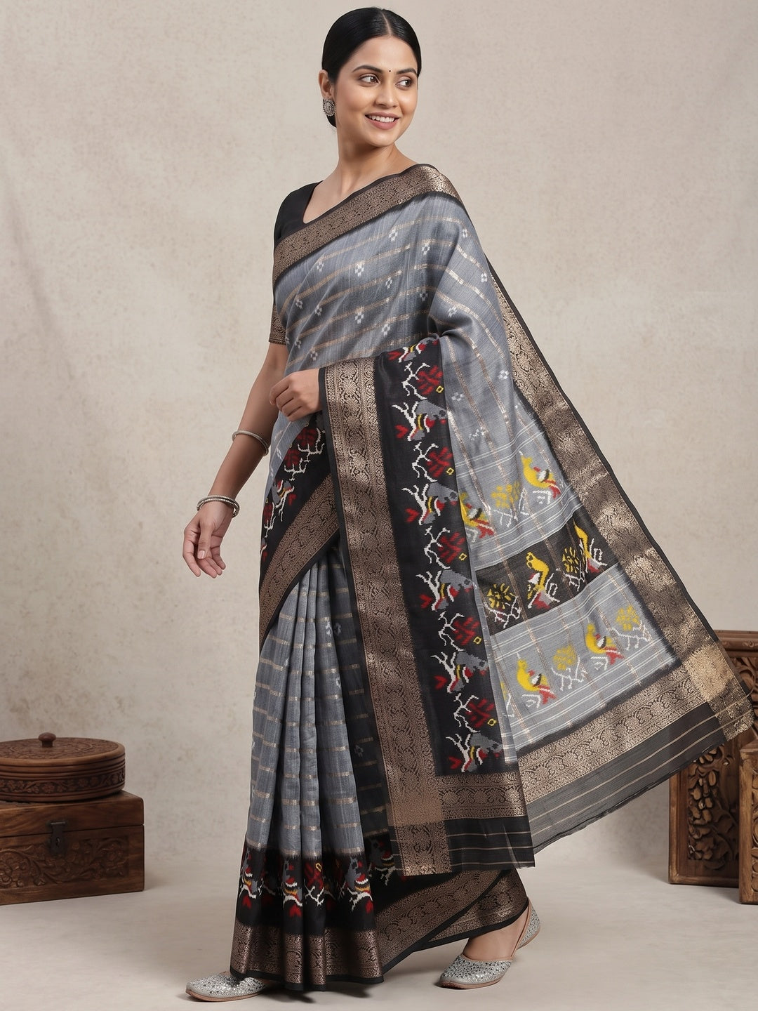 Grey & Black Ikkat Printed Dola Silk Saree With Elegant Weaving Work - Image 4