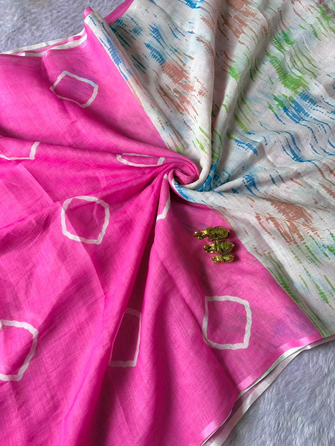 Peachmode Pink Shibori Printed Linen Cotton Saree - Image 4