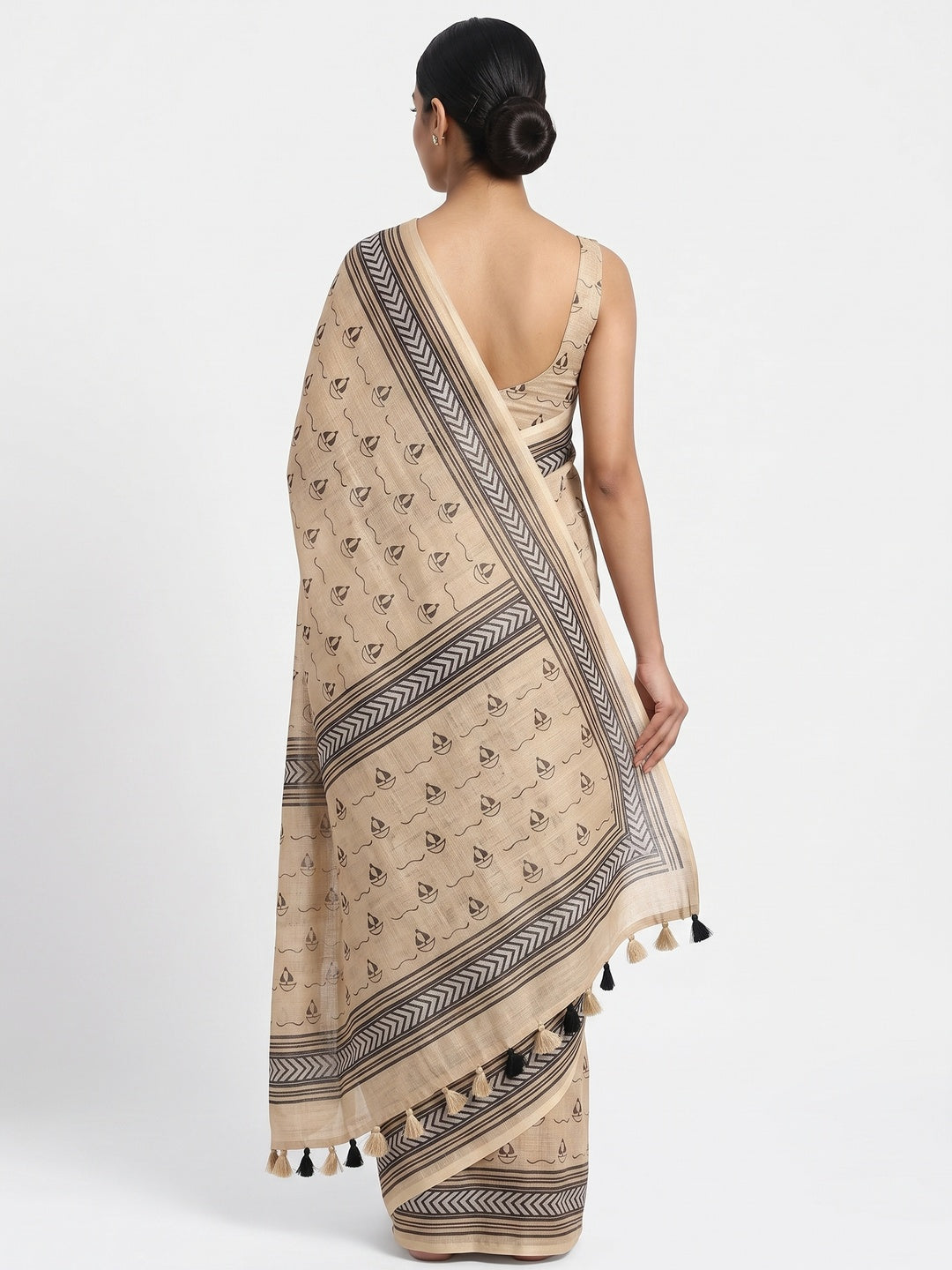 Beige Soft Linen Saree with Artistic Print Detailing - Image 2