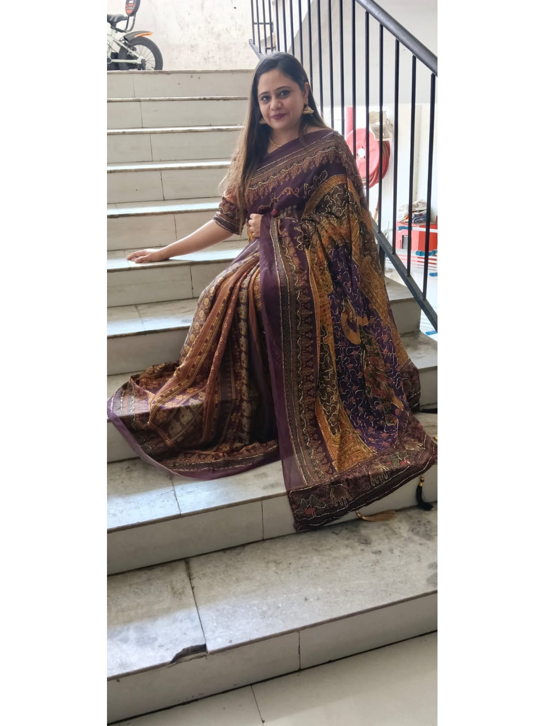 Peachmode Purple Rashmika Rangoli Silk Saree With Bead Work - Image 3