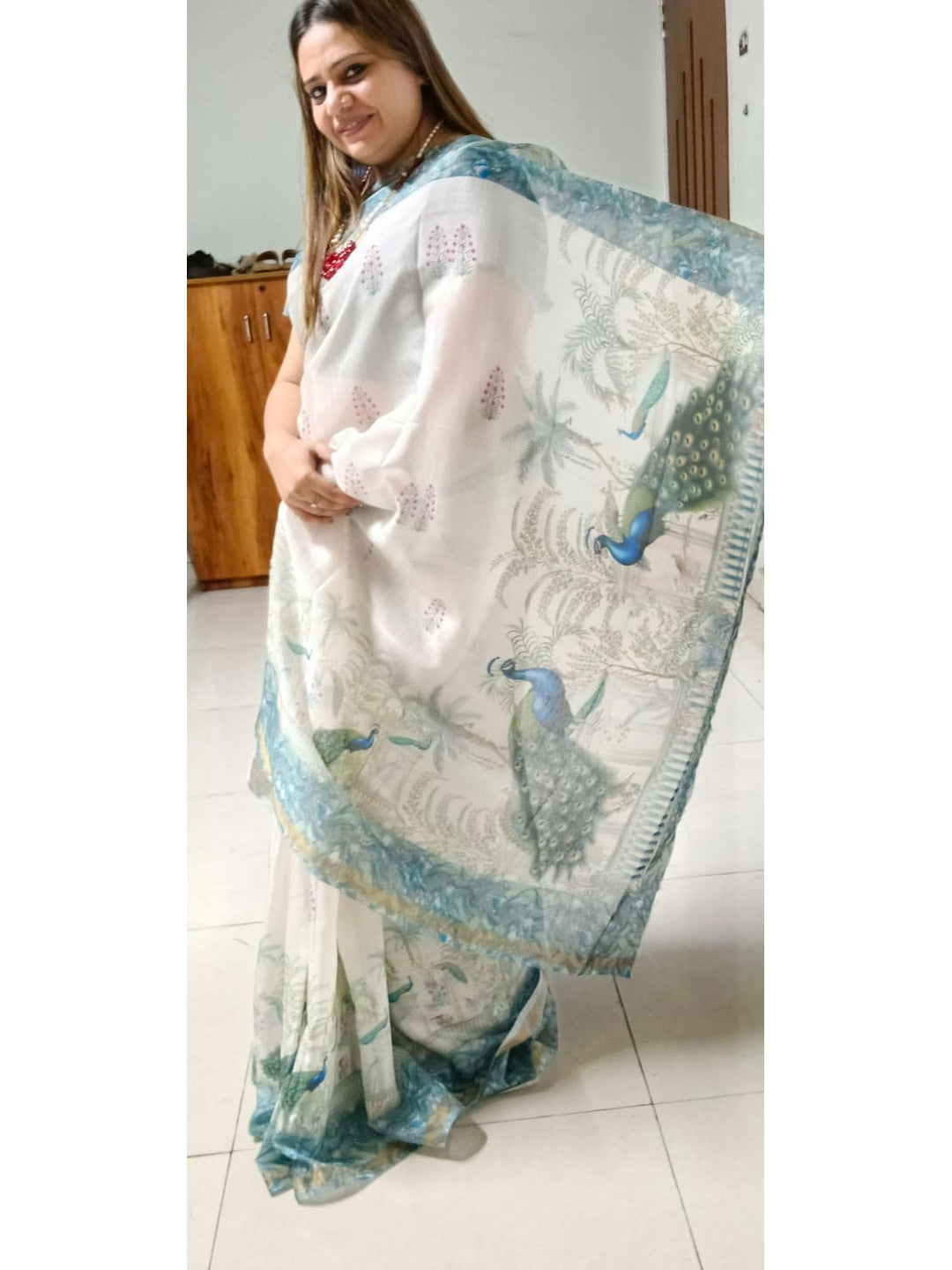 Peachmode Off White Peacock Printed Mul Cotton Saree - Image 2