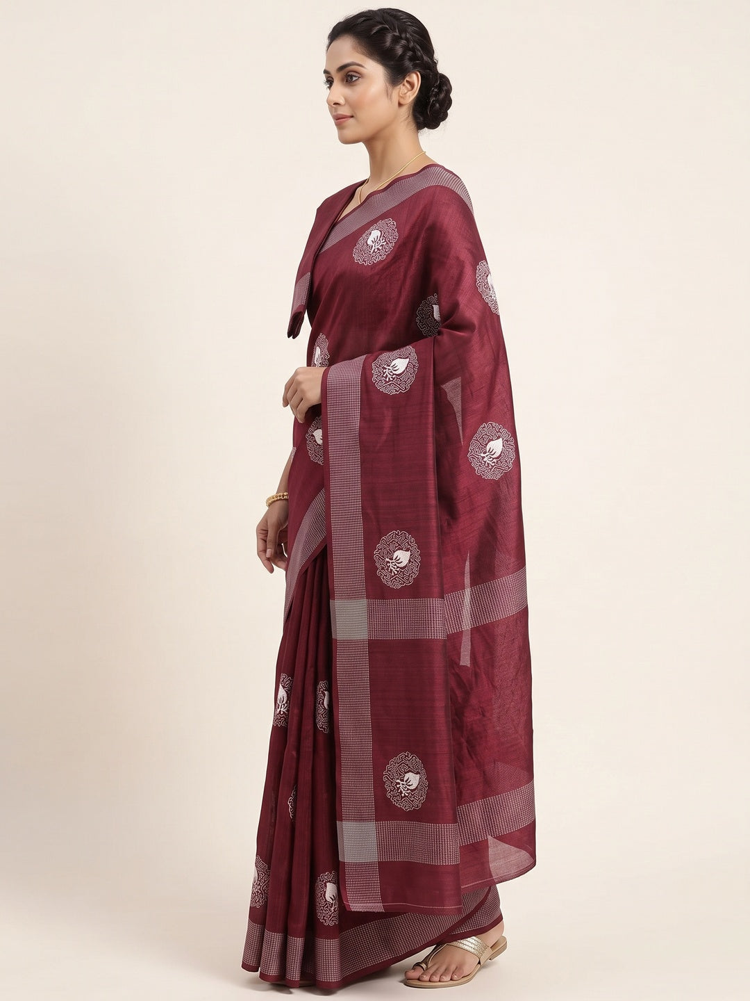 Maroon Embroidered Art Silk Saree Adorned with Classic Zari Weaving Details - Image 3