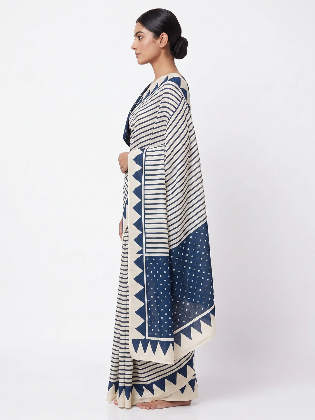 Party Perfect Off White & Blue Saree Crafted in Cream Crepe Fabric with Striped Print - Image 3