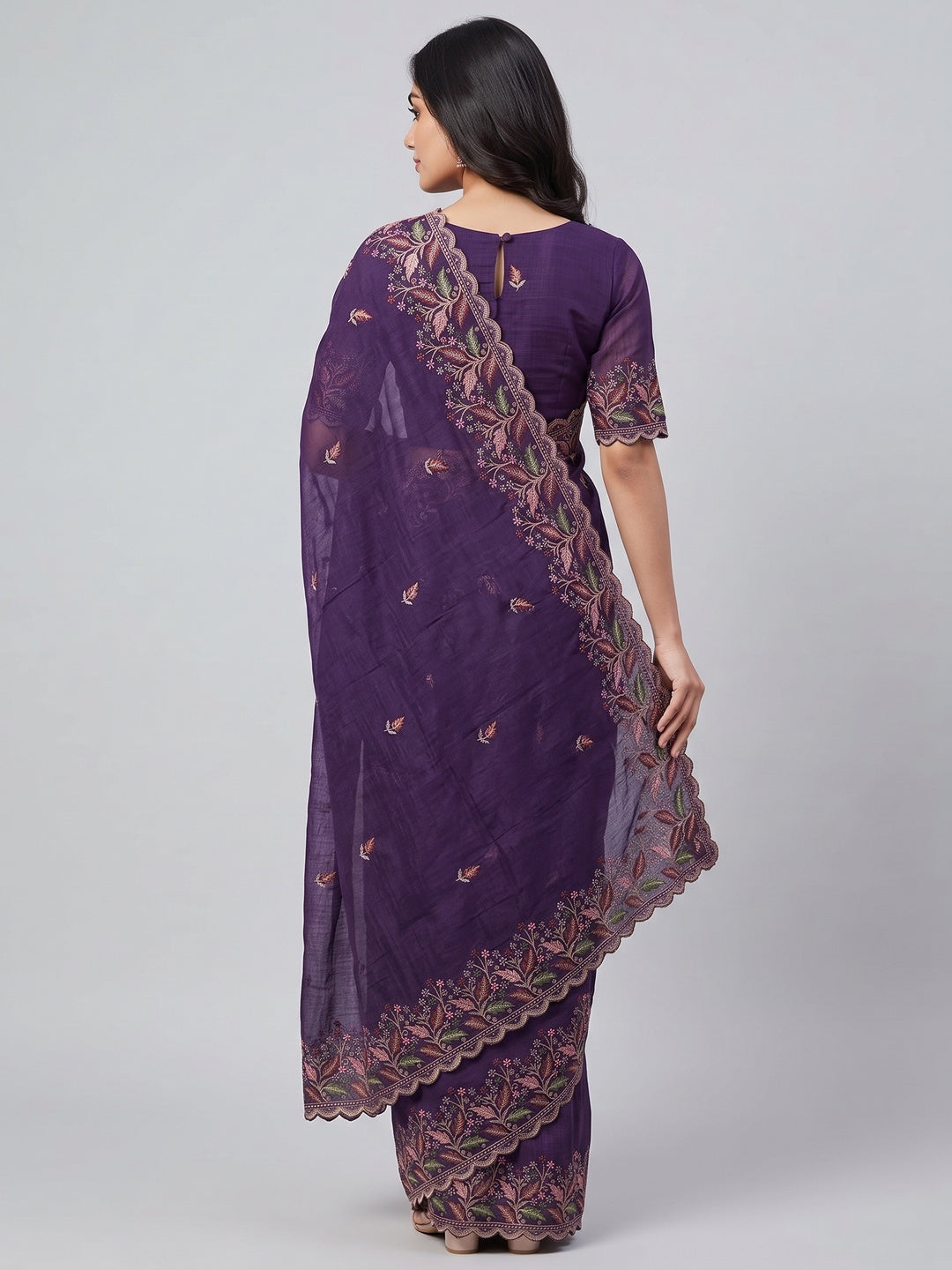 Mesmerizing Purple Chiffon Saree Showcasing Artistic Floral Embroidery For A Luxurious Appeal - Image 2