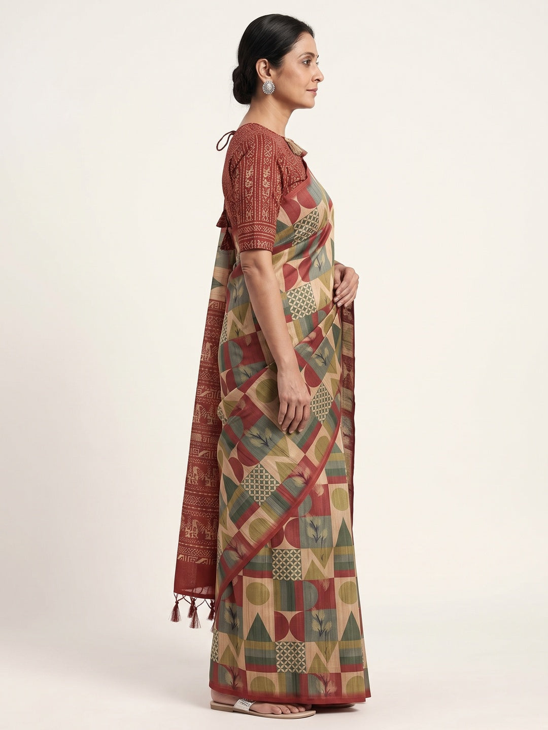 Beige Geometric Printed Tussar Silk Blend Festive Saree with Elegant Textured Finish - Image 3