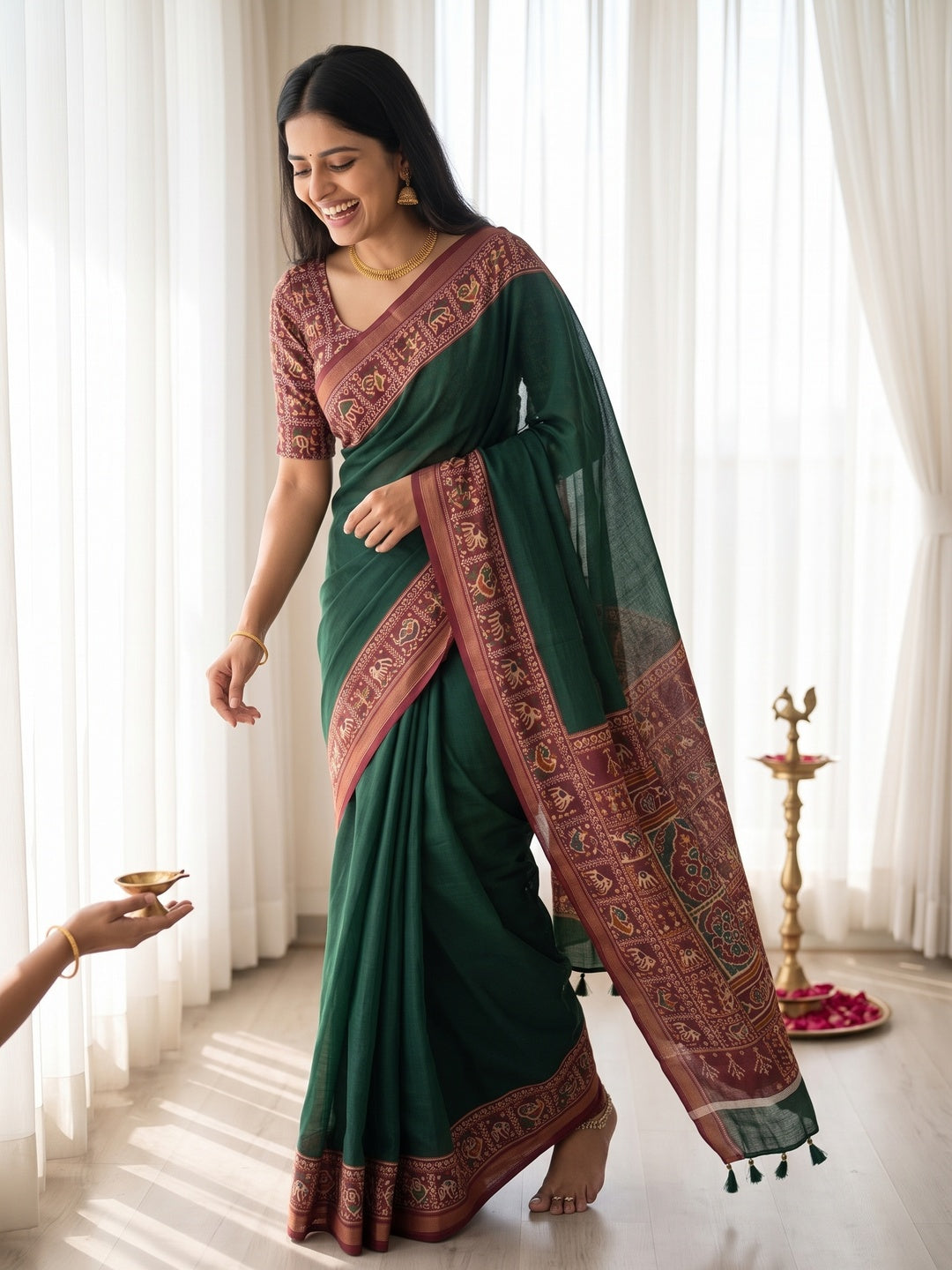 Elegant Green Mulmul Cotton Saree with Traditional Printed Border - Image 10