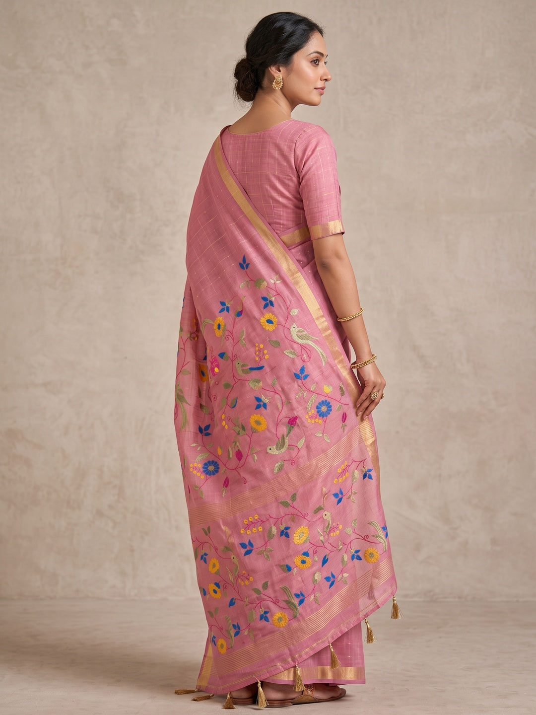 Peachmode Pink Jamdani Silk Floral Woven Saree - Image 4