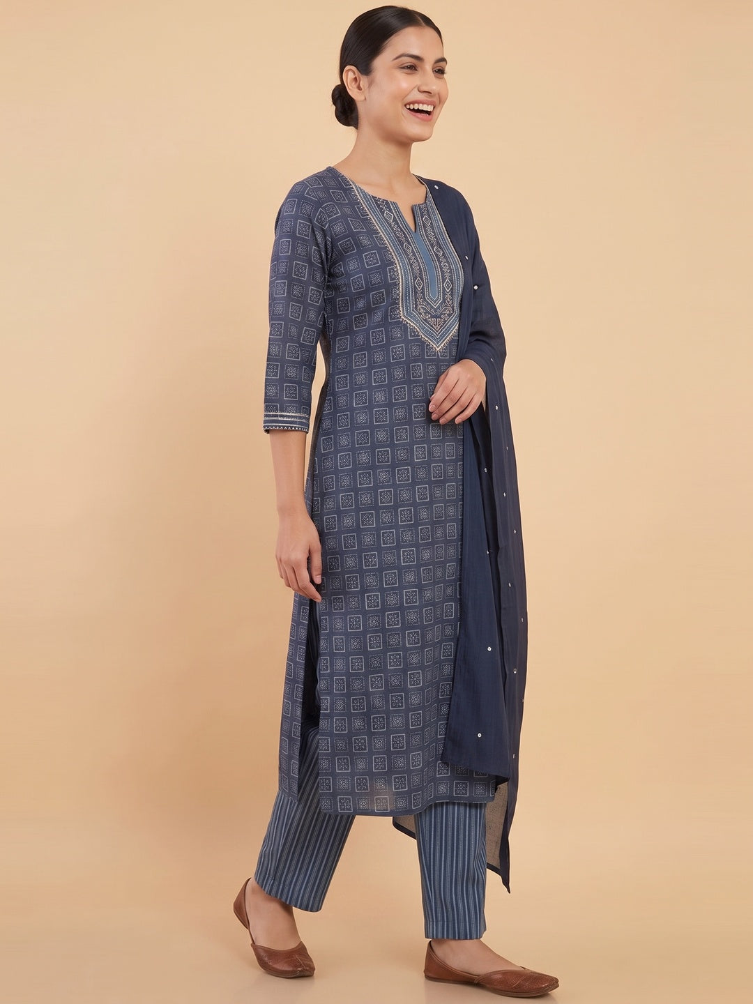Navy Blue Printed Pure Cotton Salwar Suit - Image 4